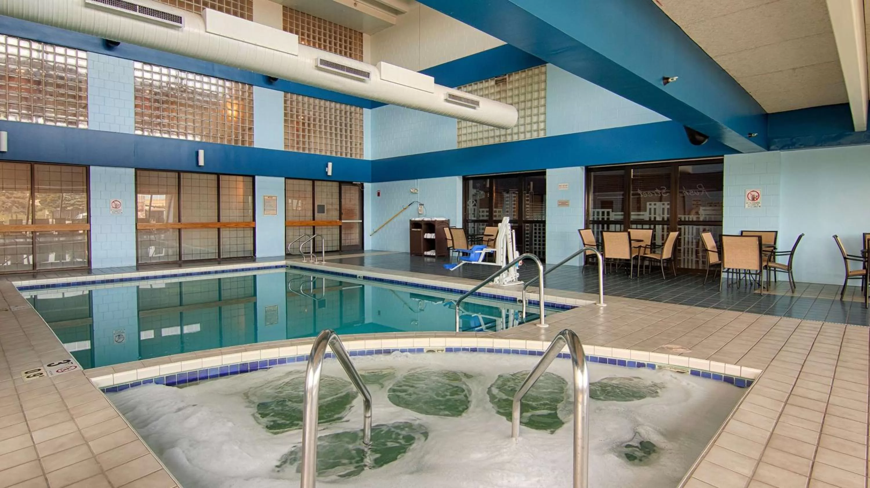 Hot Tub in Best Western Executive Inn Kenosha - Pleasant Prairie