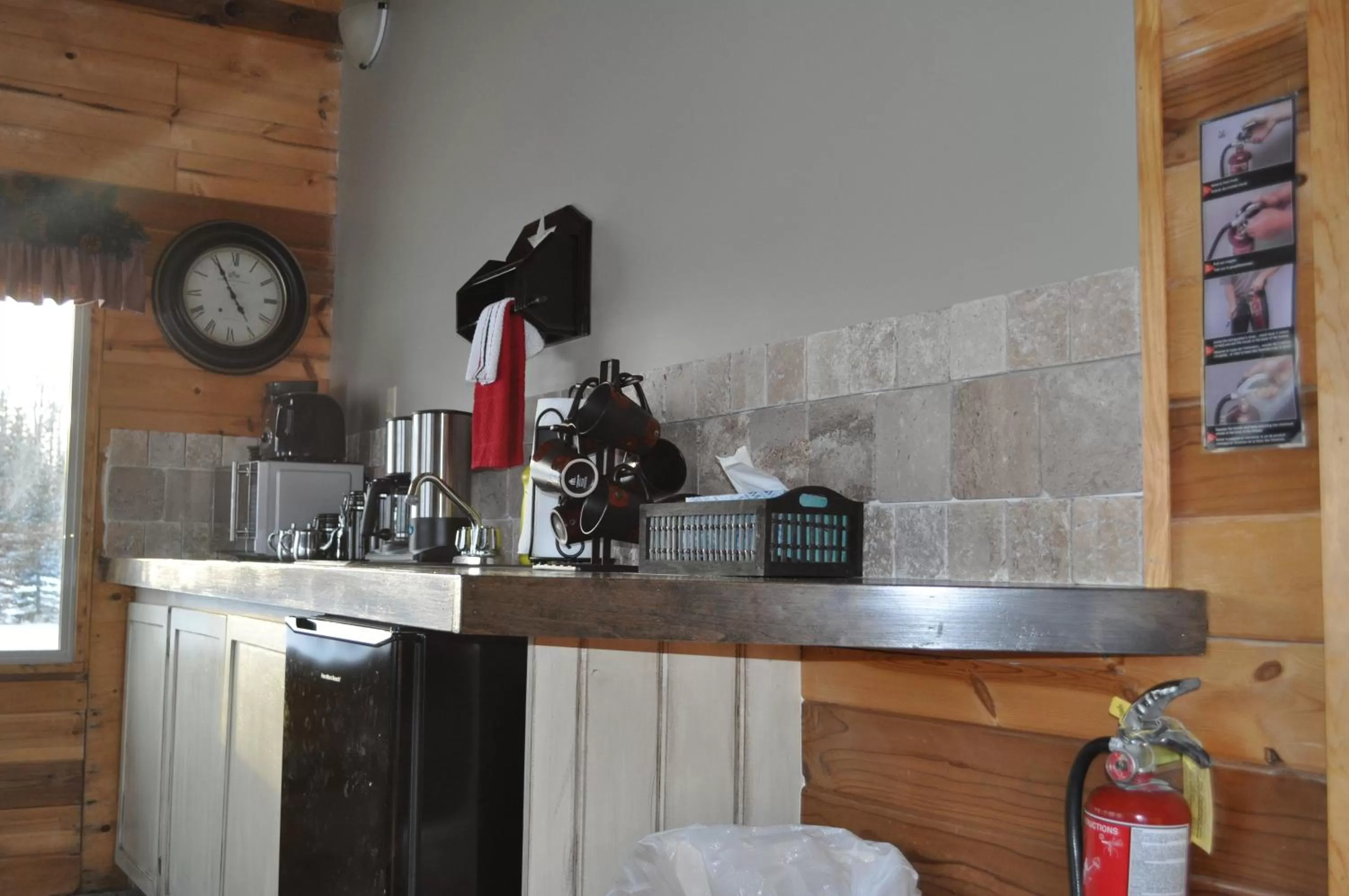Coffee/tea facilities in Rocky Ridge Country Lodge
