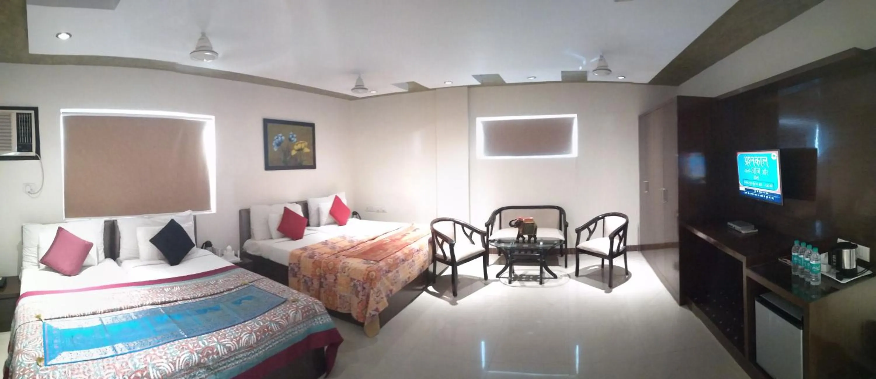 Bedroom, Bed in Hotel Karan Vilas