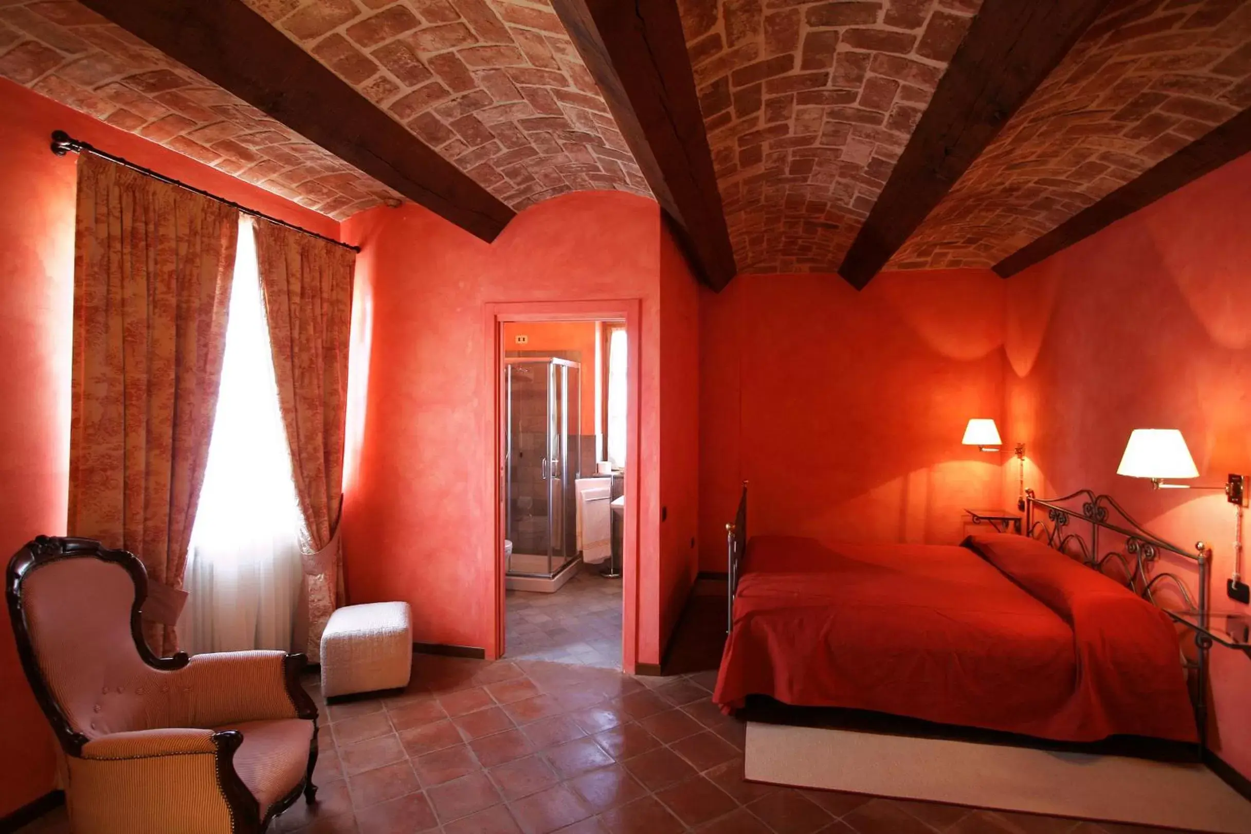 Standard Double Room with View in Foresteria Ristorante Conti Roero Standard Double Room with View in Foresteria Ristorante Conti Roero