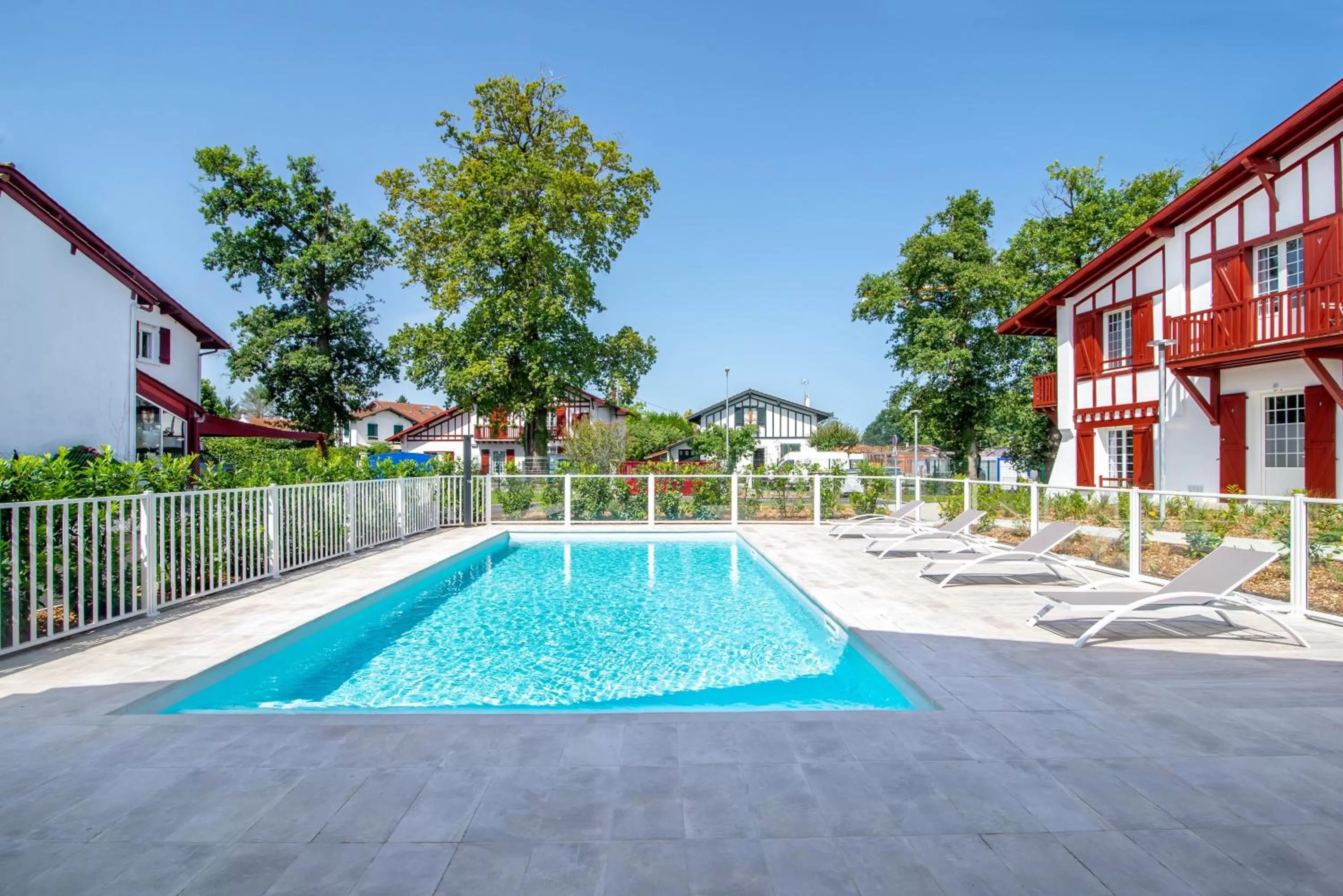 Swimming pool in Résidence Ker Enia Meublés de Tourisme