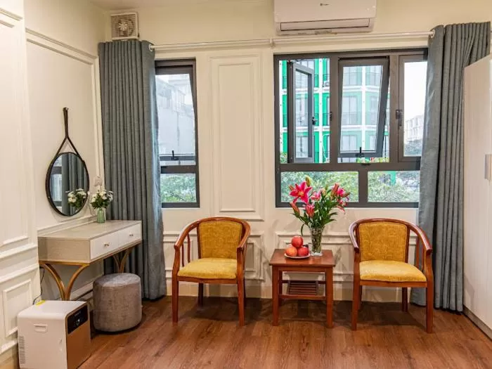 hair dresser in Madelise Max Hotel