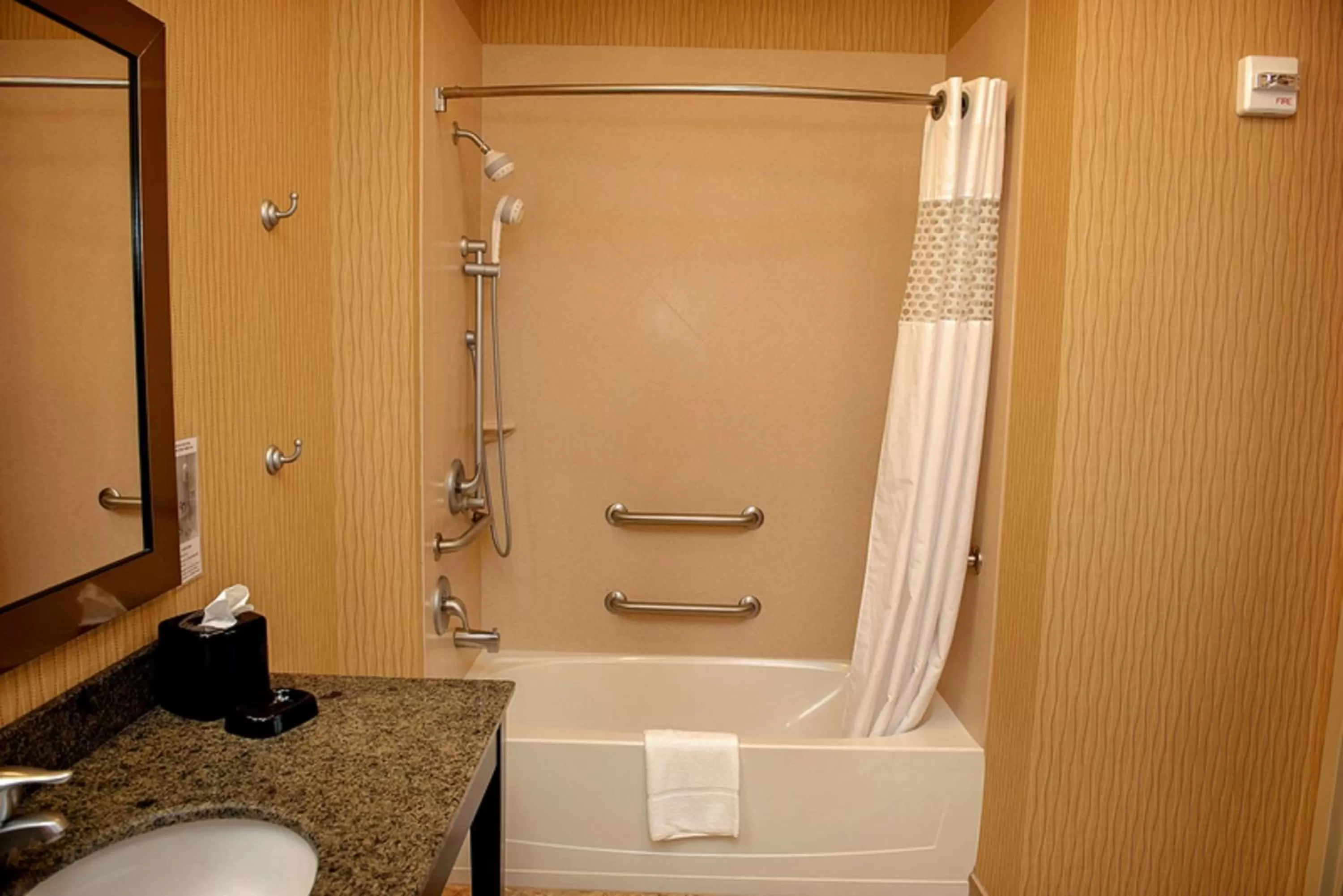 Bathroom in Hampton Inn & Suites Bradenton