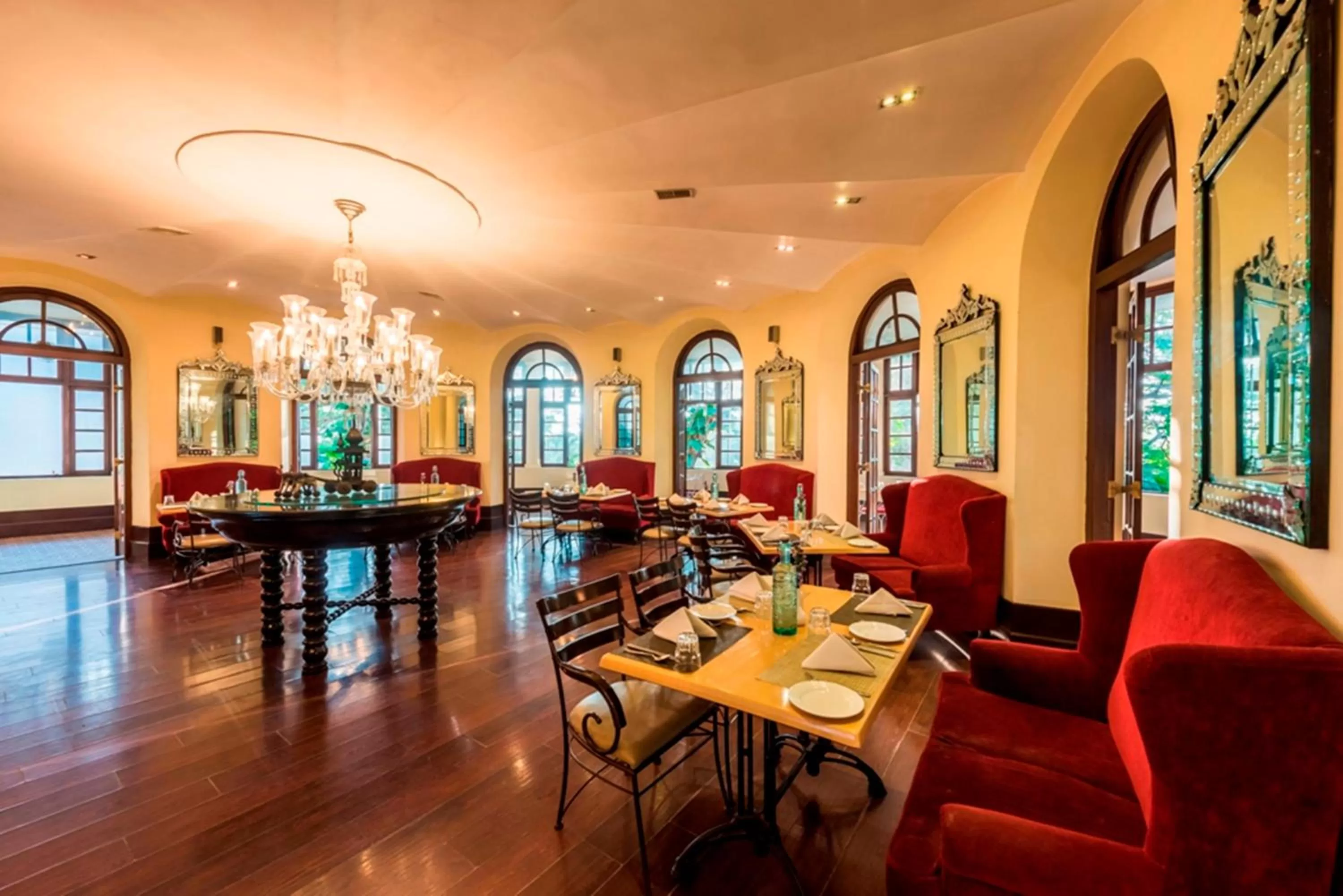 Restaurant/places to eat in Royal Orchid Brindavan Garden Mysore