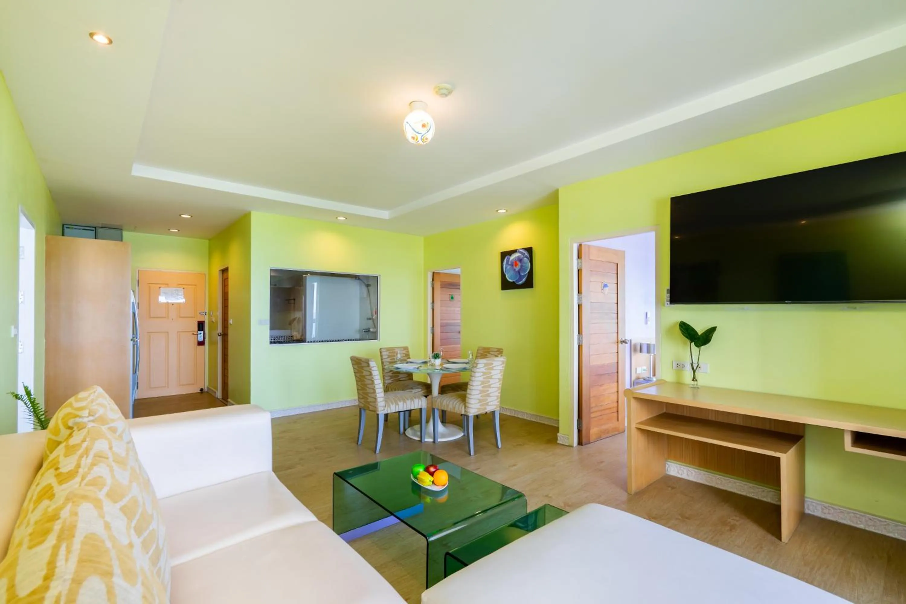 Living room, Bed in Best Bella Pattaya