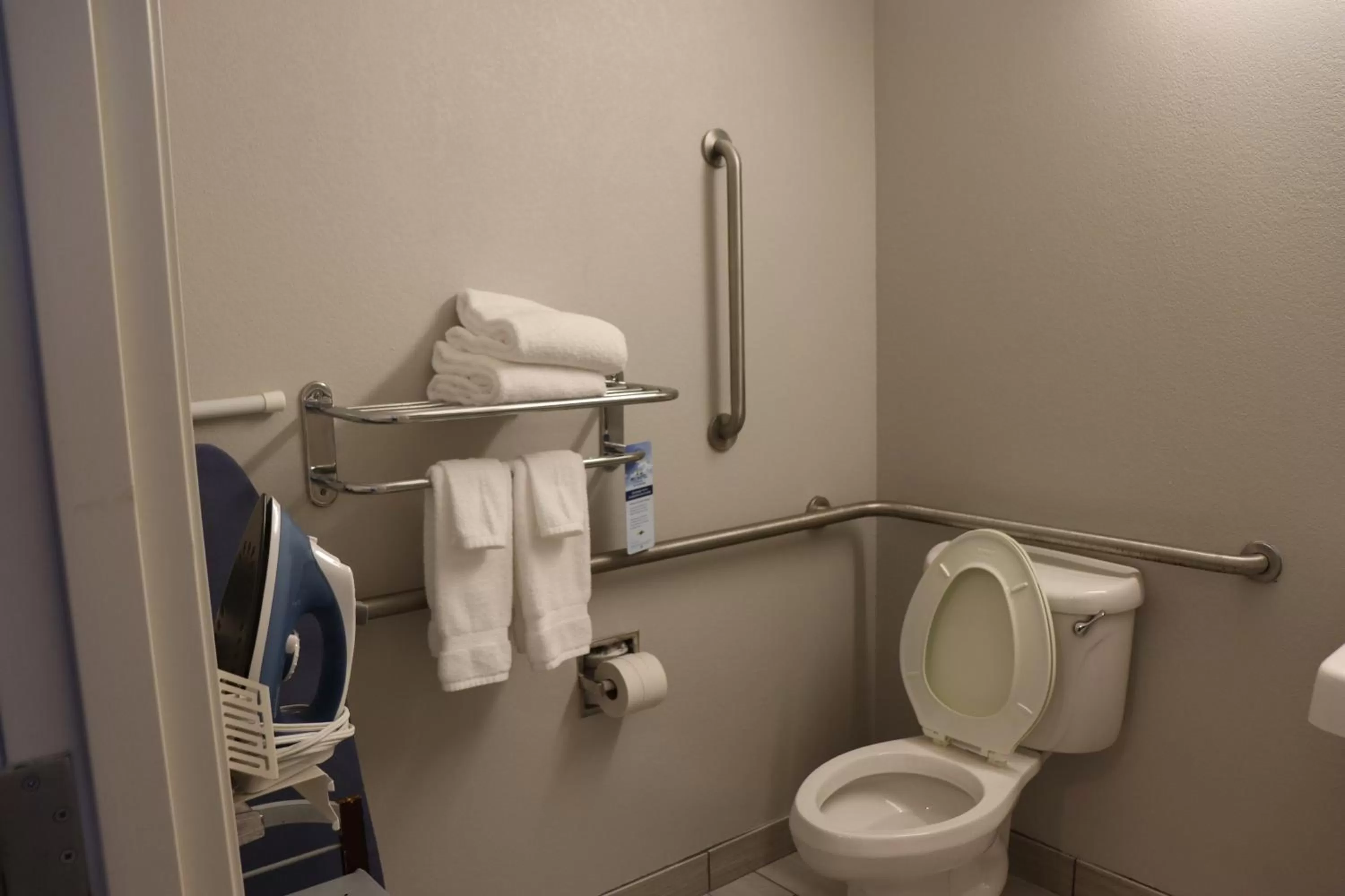 Bathroom in Microtel Inn & Suites by Wyndham Columbus Near Fort Moore