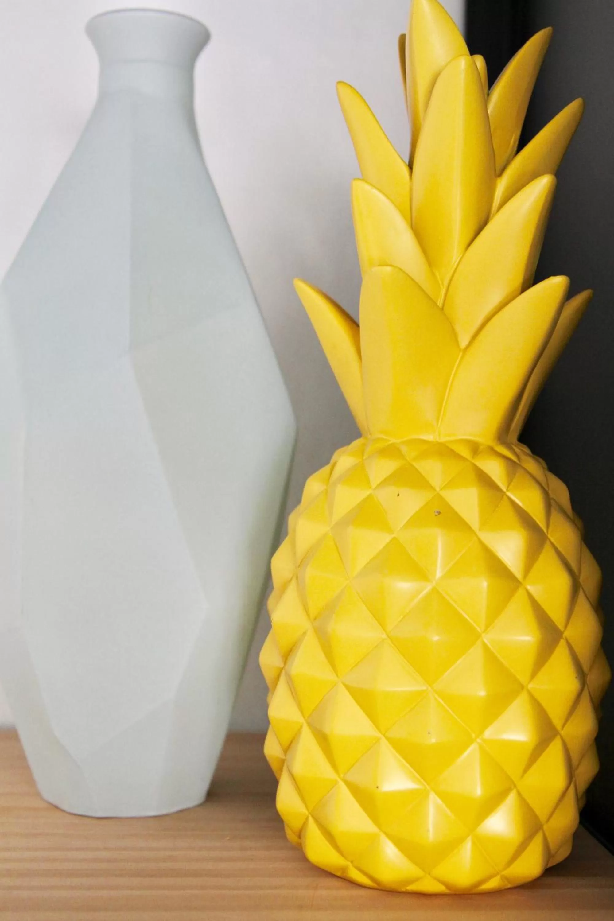 Decorative detail in Chequers Inn