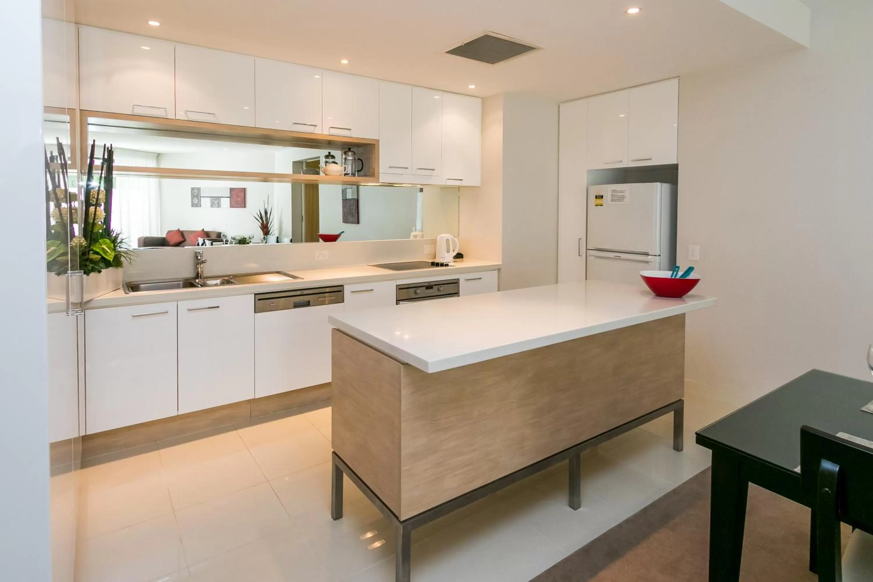 Kitchen or kitchenette in Grand Mercure Allegra Hervey Bay