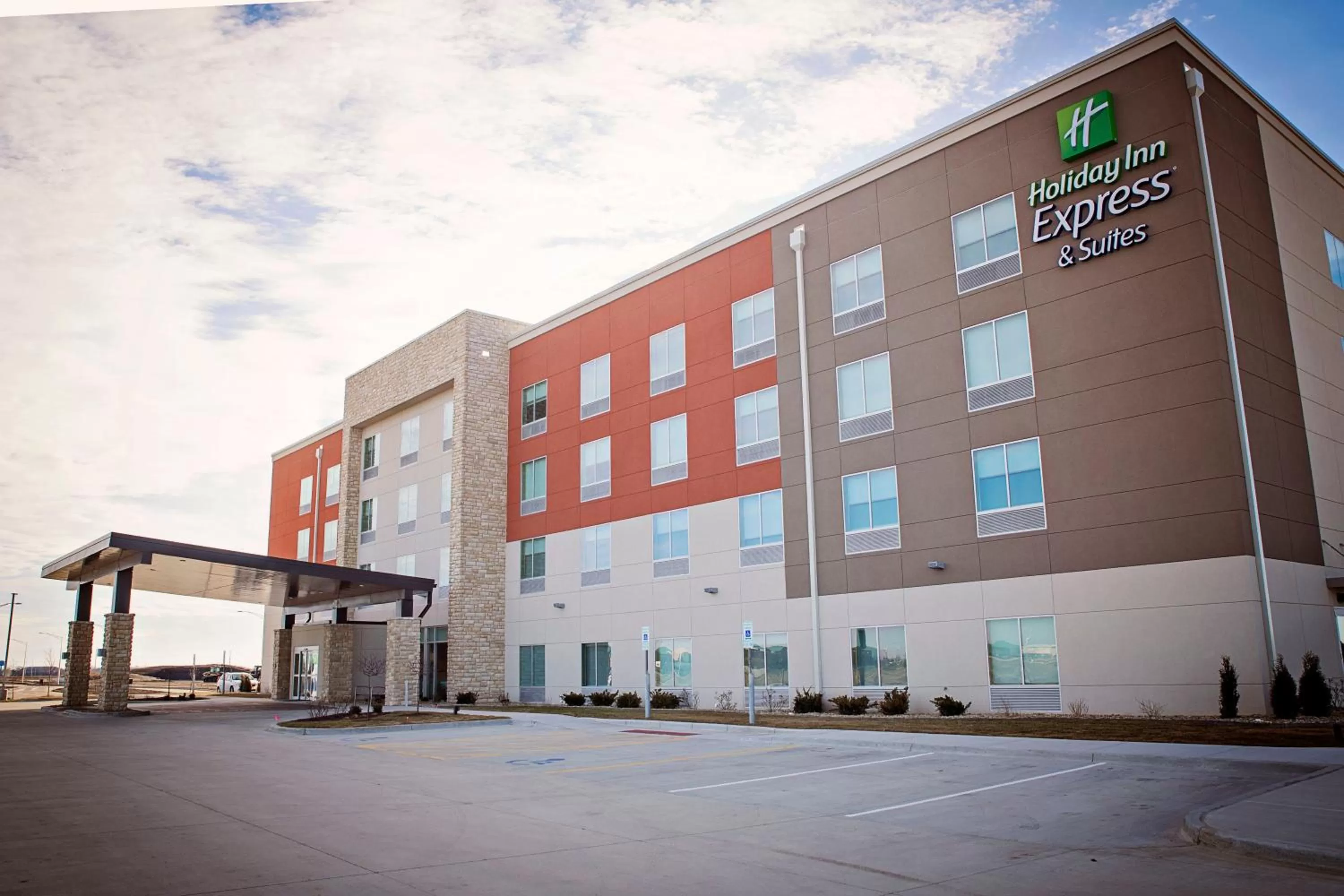 Property building in Holiday Inn Express & Suites - Rantoul by IHG