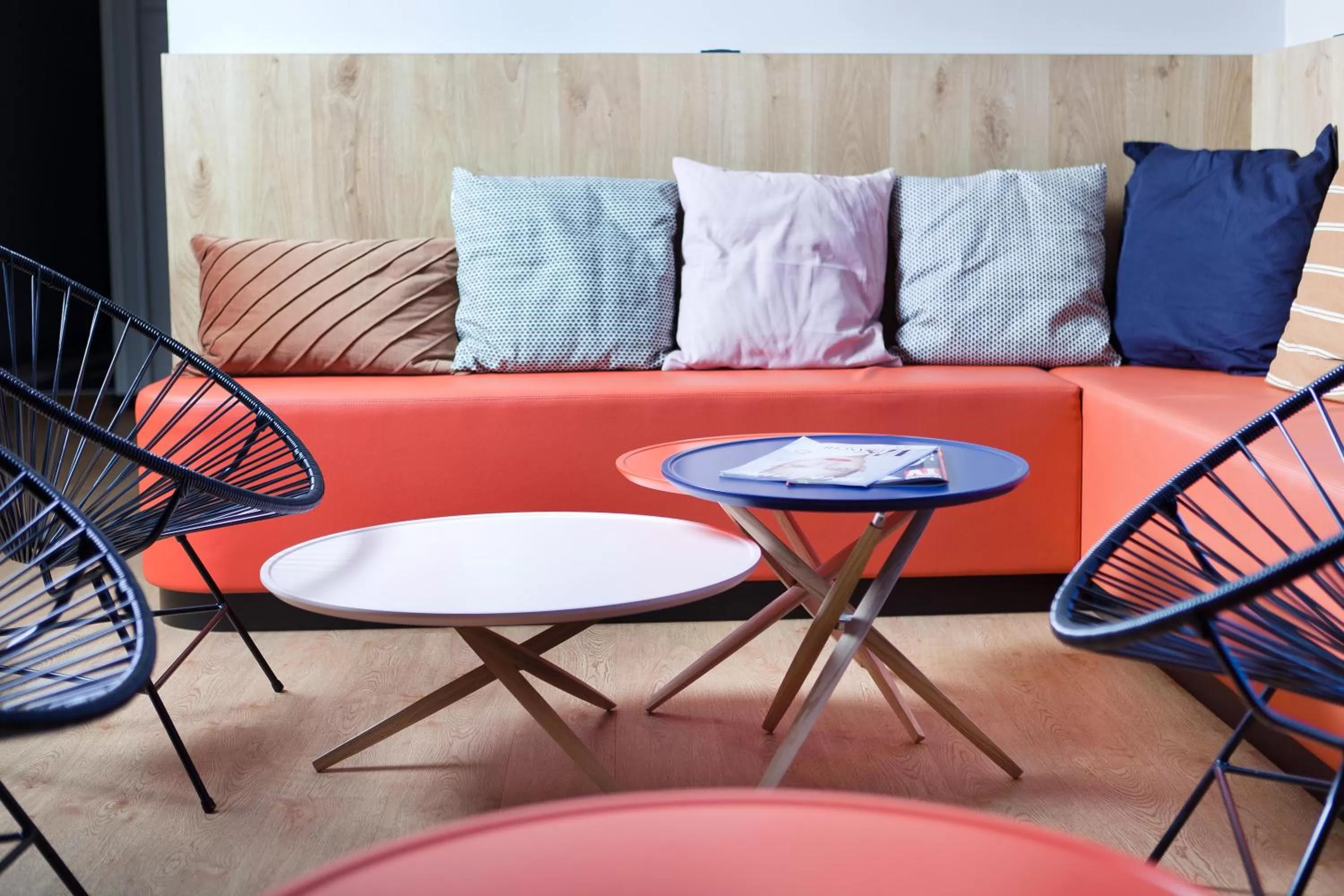 Seating area in ibis Styles Toulouse Lavaur