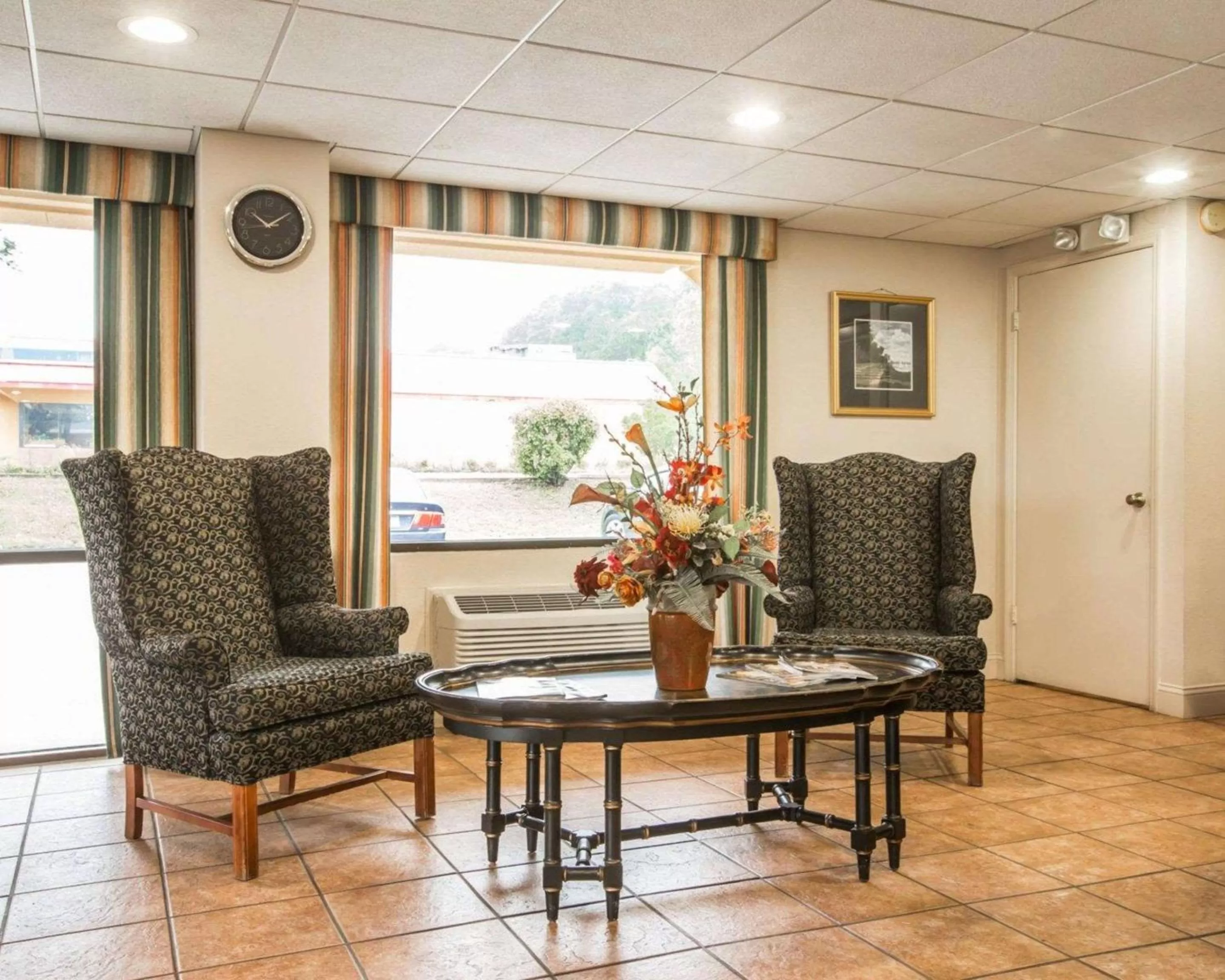Lobby or reception in Econo Lodge Inn & Suites Columbus near Fort Benning