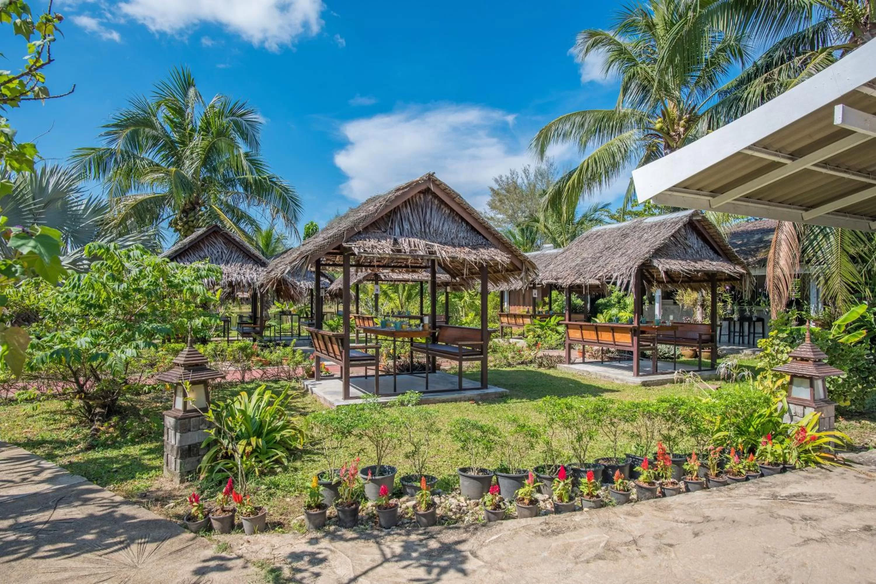 Restaurant/places to eat in ThaiLife Wellness & Meditation Resort- SHA Plus