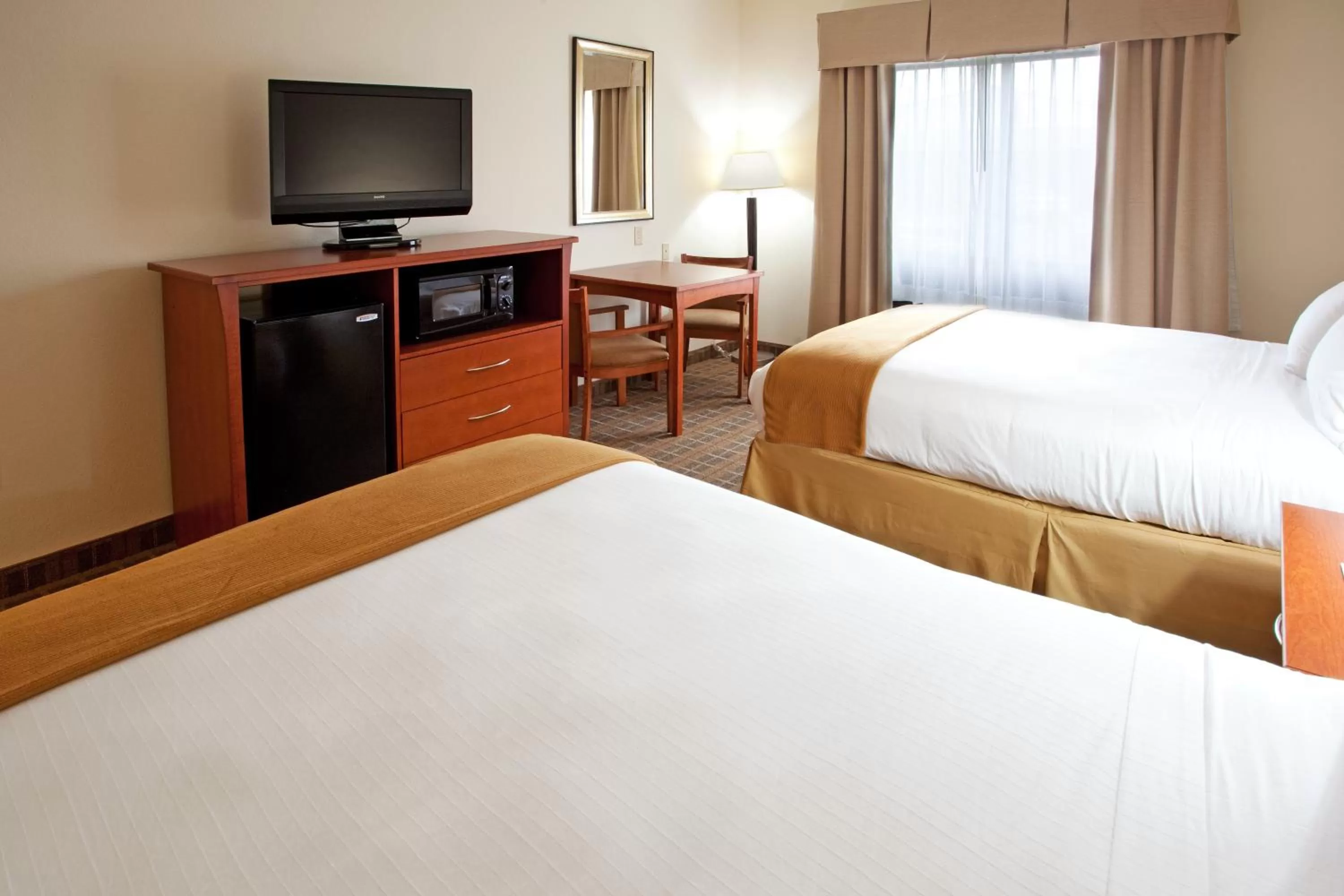 Day, Bed in Holiday Inn Express & Suites - Hardeeville-Hilton Head by IHG