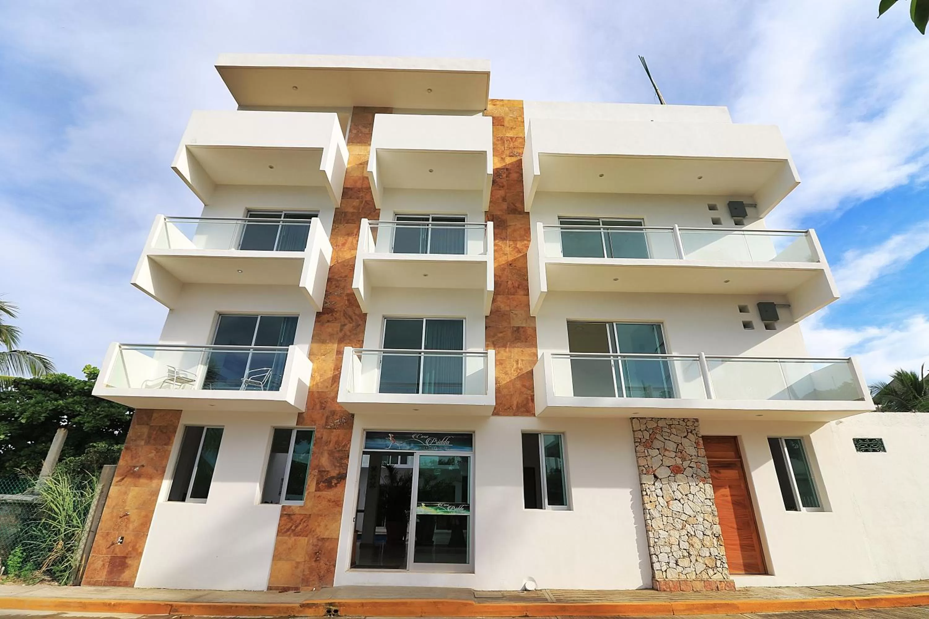 Property building in Hotel Casa Pridda