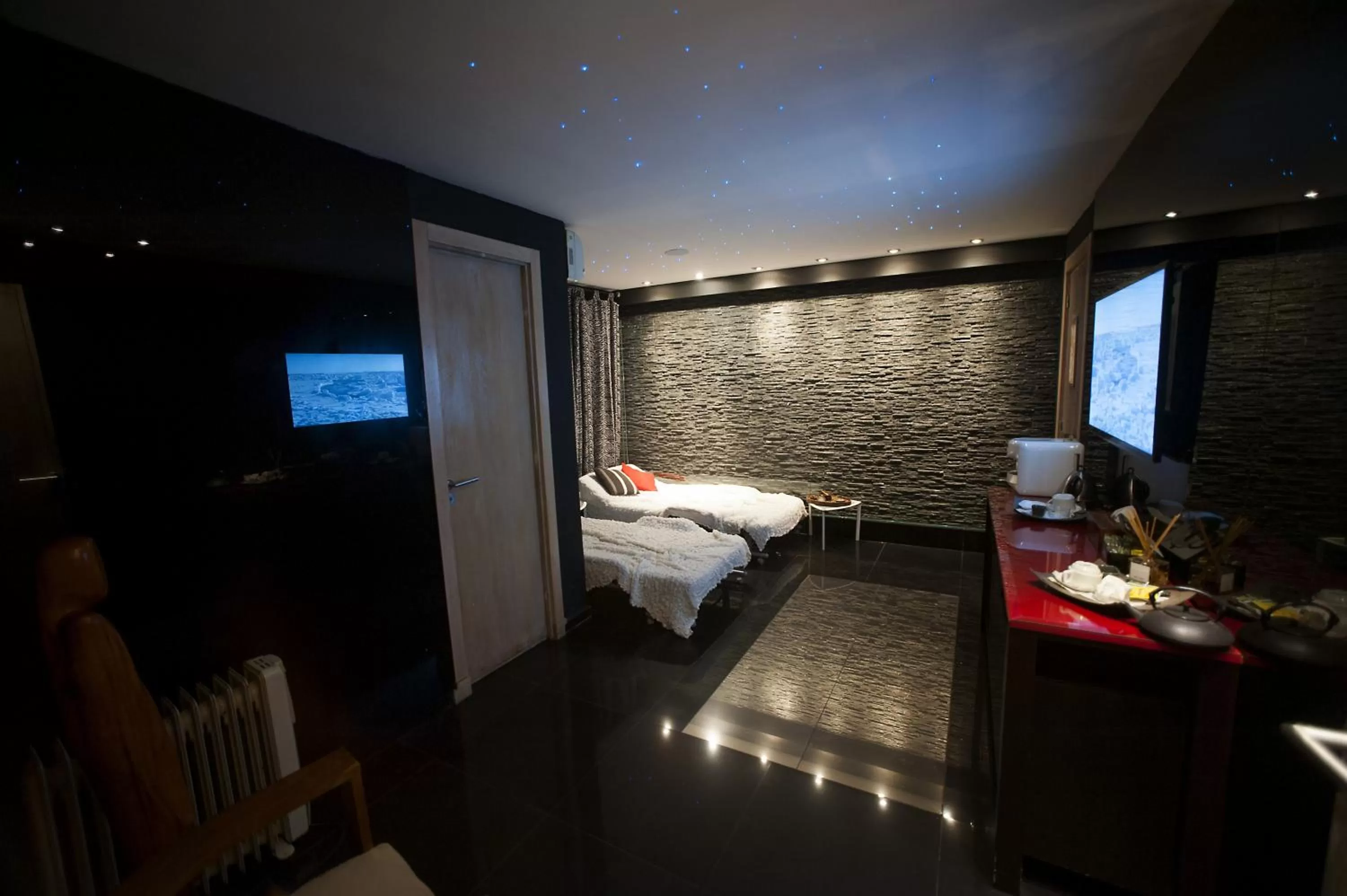 Activities, Bed in Casablanca Suites & Spa