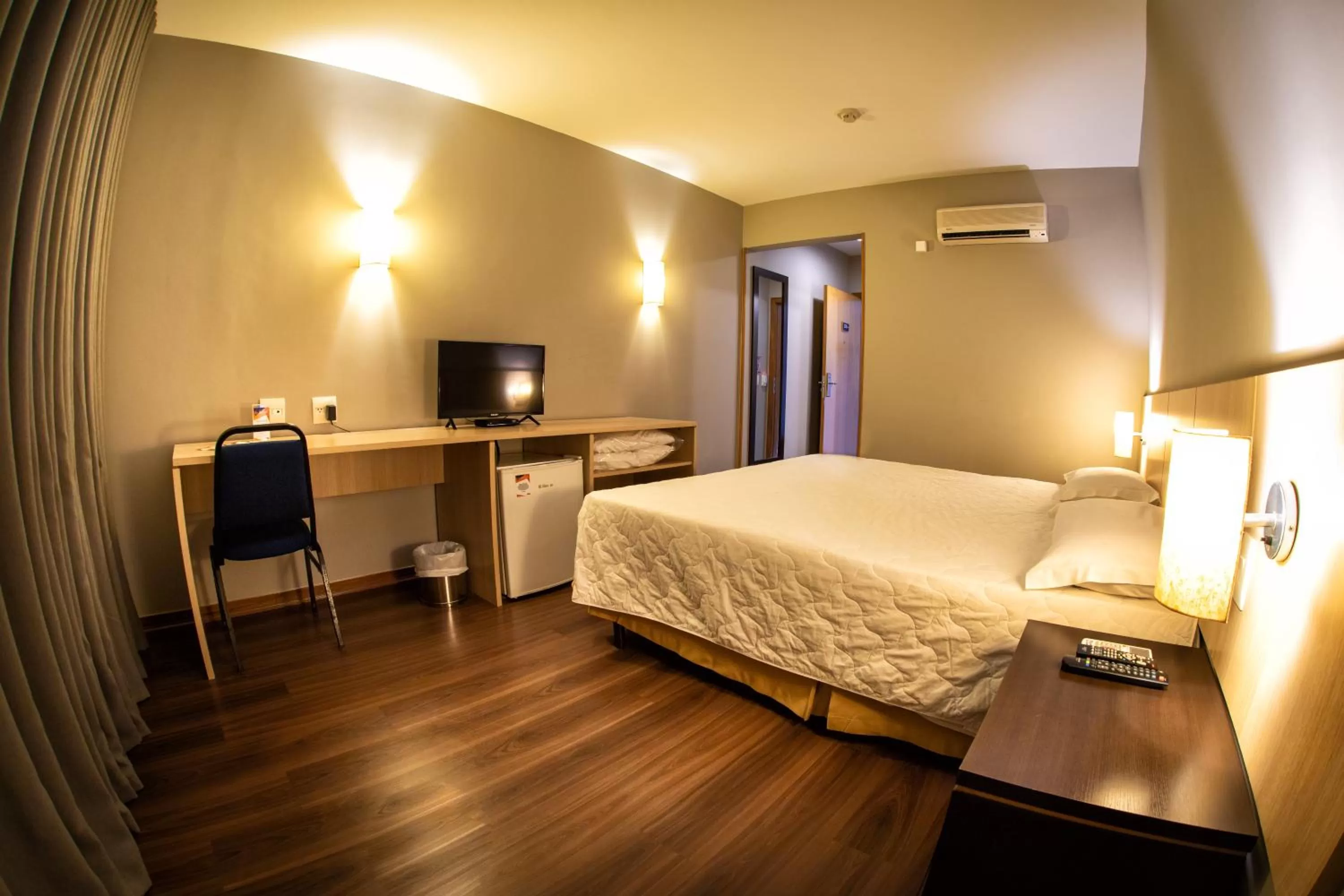 Bed in Hotel Campo Largo Express