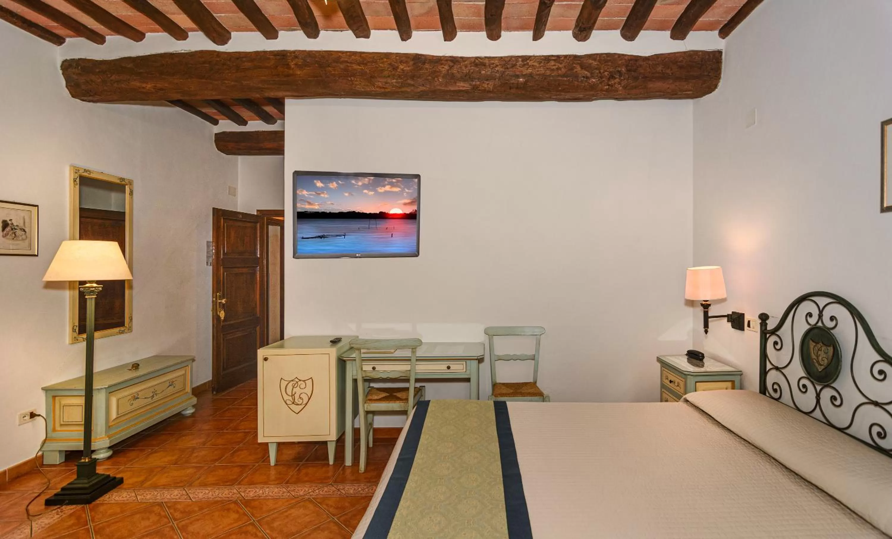 Bedroom in Hotel Villa Cheli