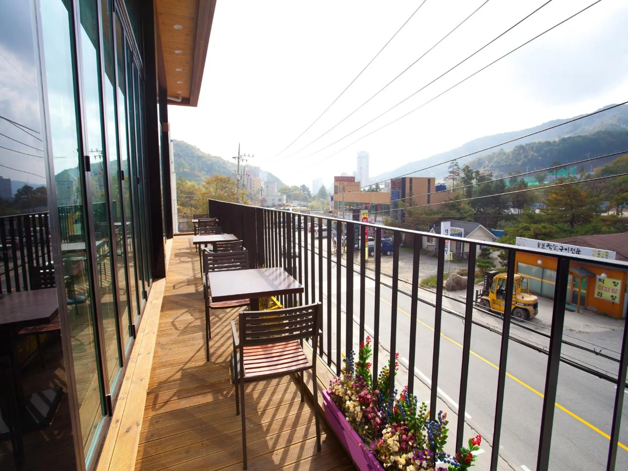 Restaurant/places to eat in White Cabin