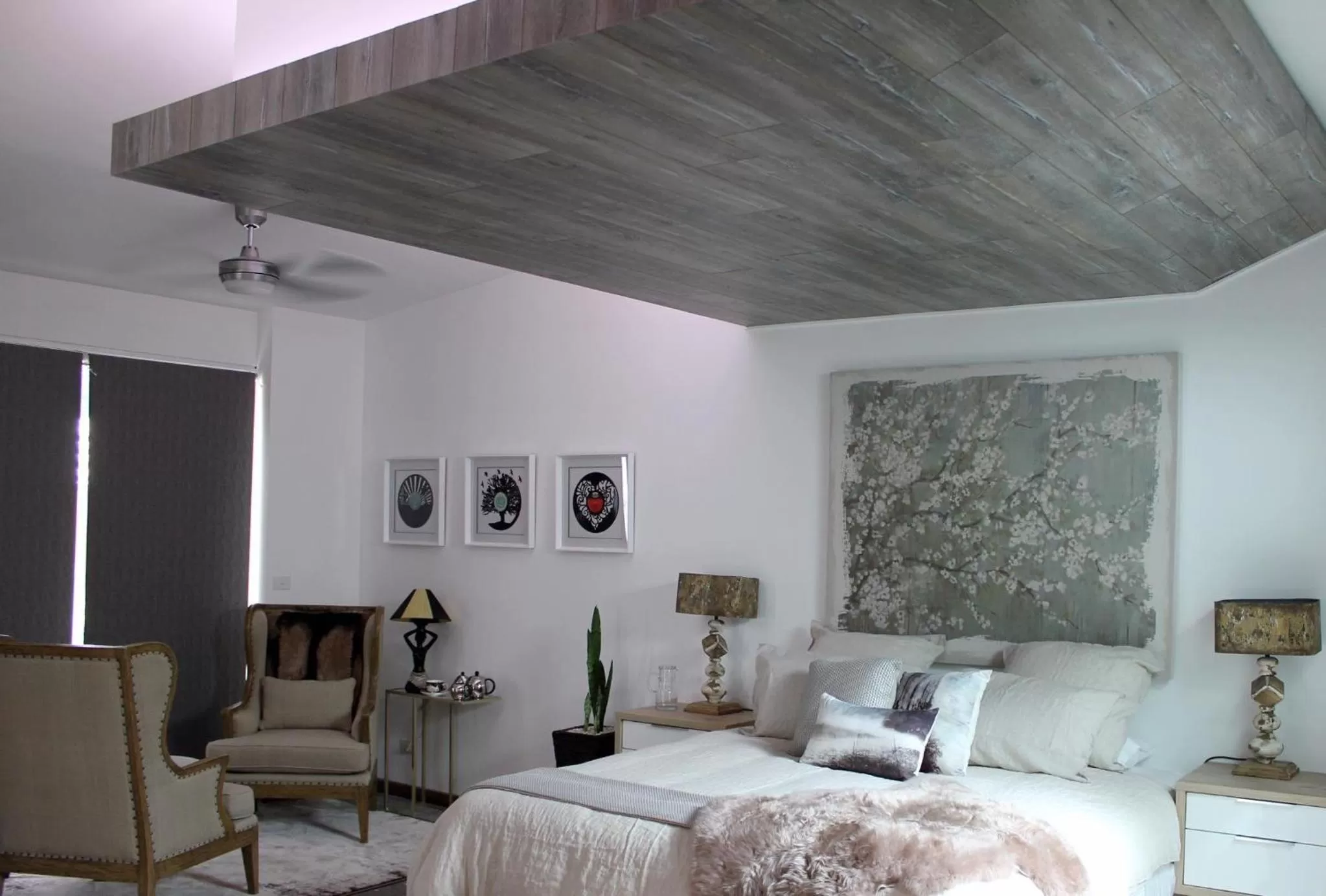 Shower, Bed in BULC Boutique Bed & Breakfast