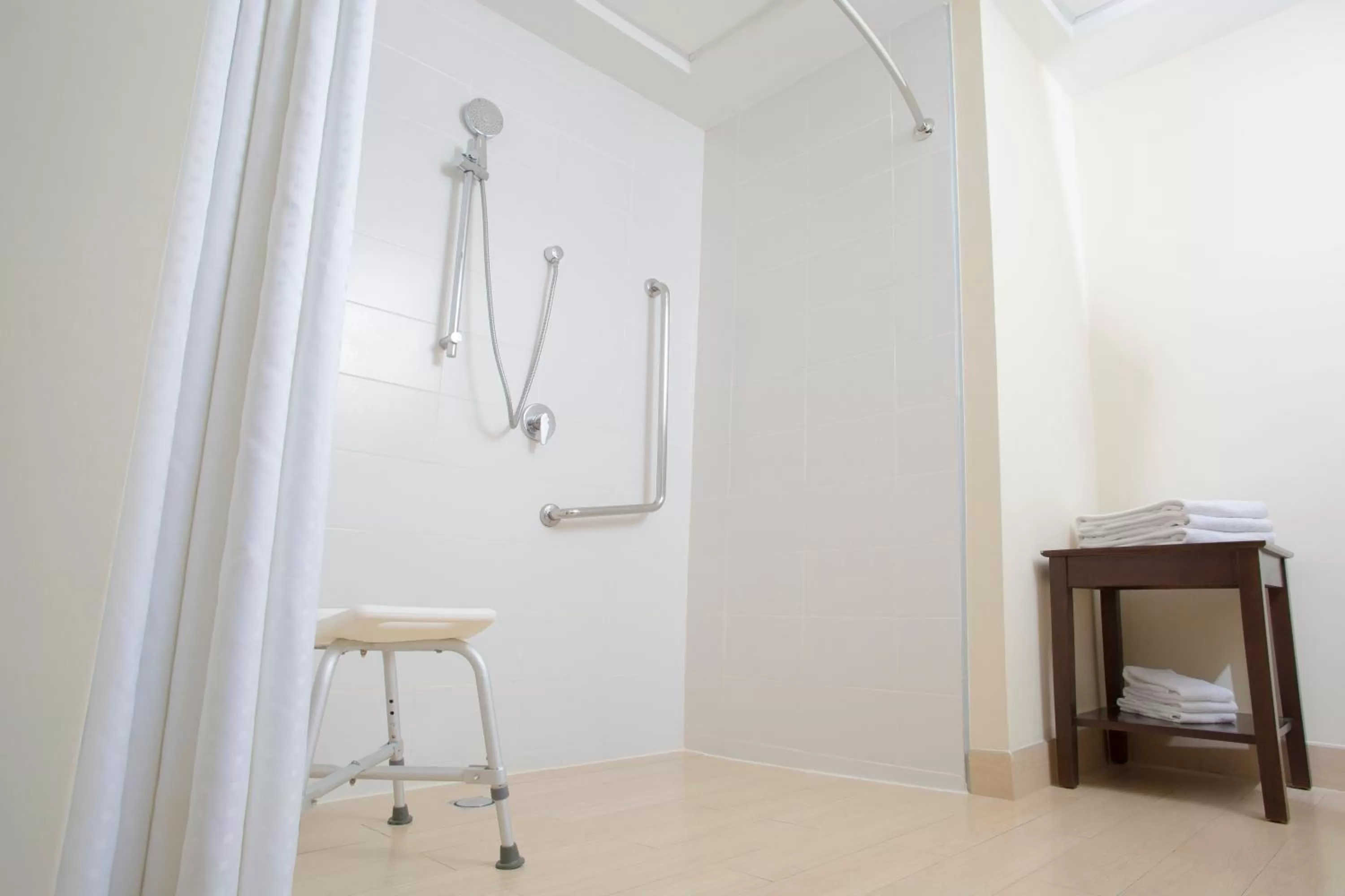 Bathroom in Holiday Inn Panama Distrito Financiero by IHG