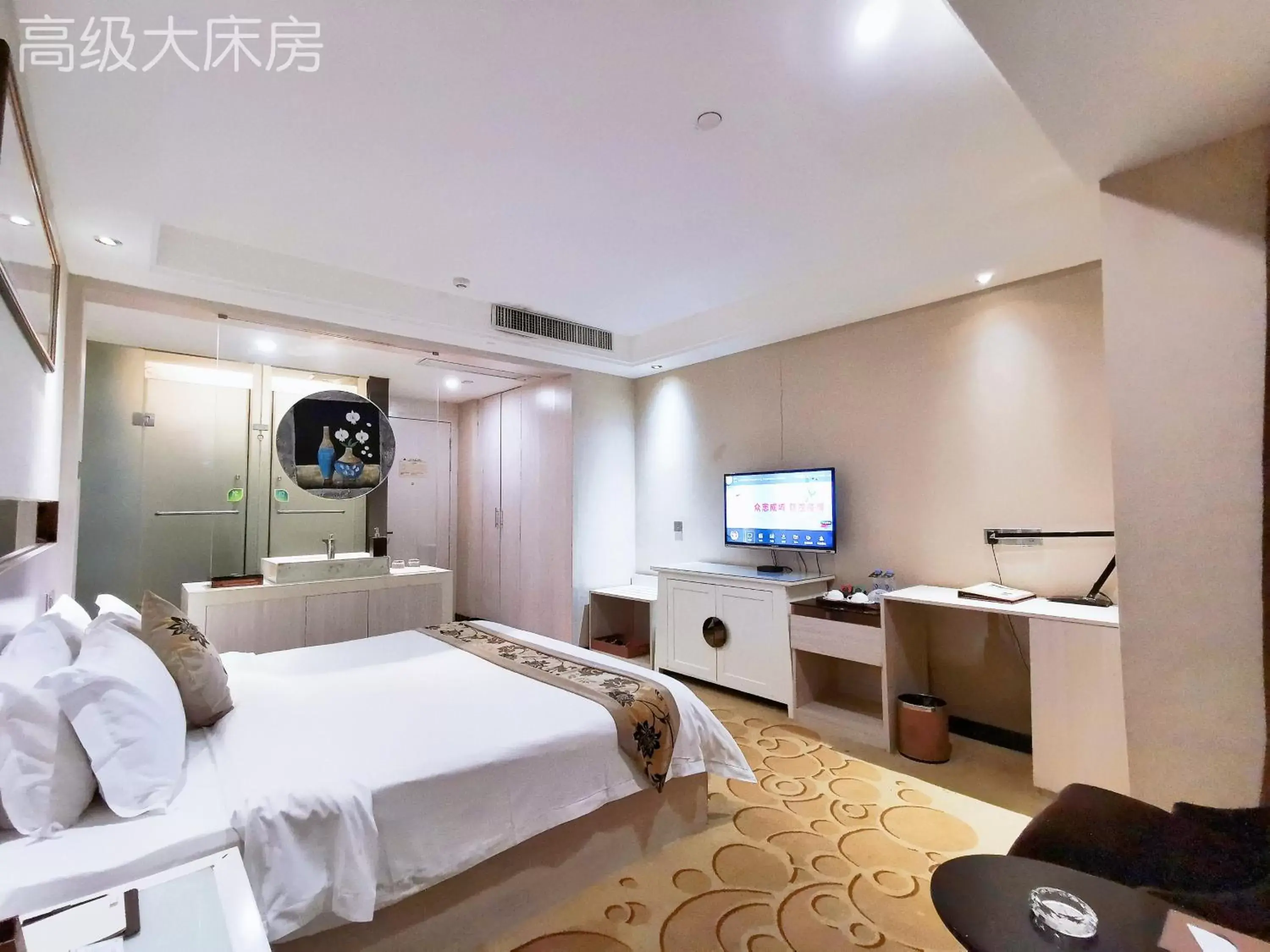 Standard Double Room without Window in Paco Hotel Tianhe Coach Terminal Metro Satation Guangzhou-Free Shuttle Bus for Canton Fair Standard Double Room without Window in Paco Hotel Tianhe Coach Terminal Metro Satation Guangzhou-Free Shuttle Bus for Canton Fair