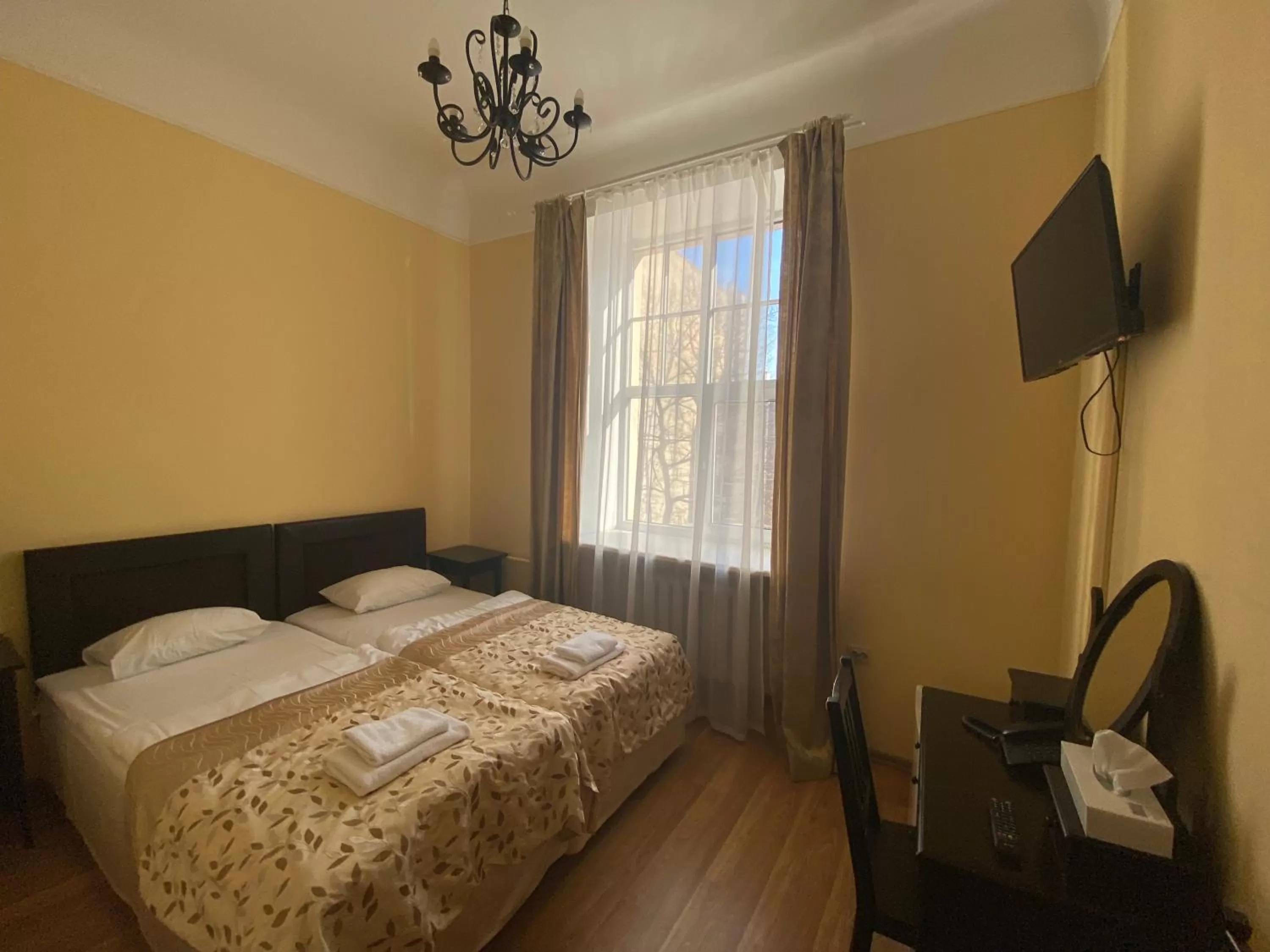 Bedroom, Bed in Viktorija