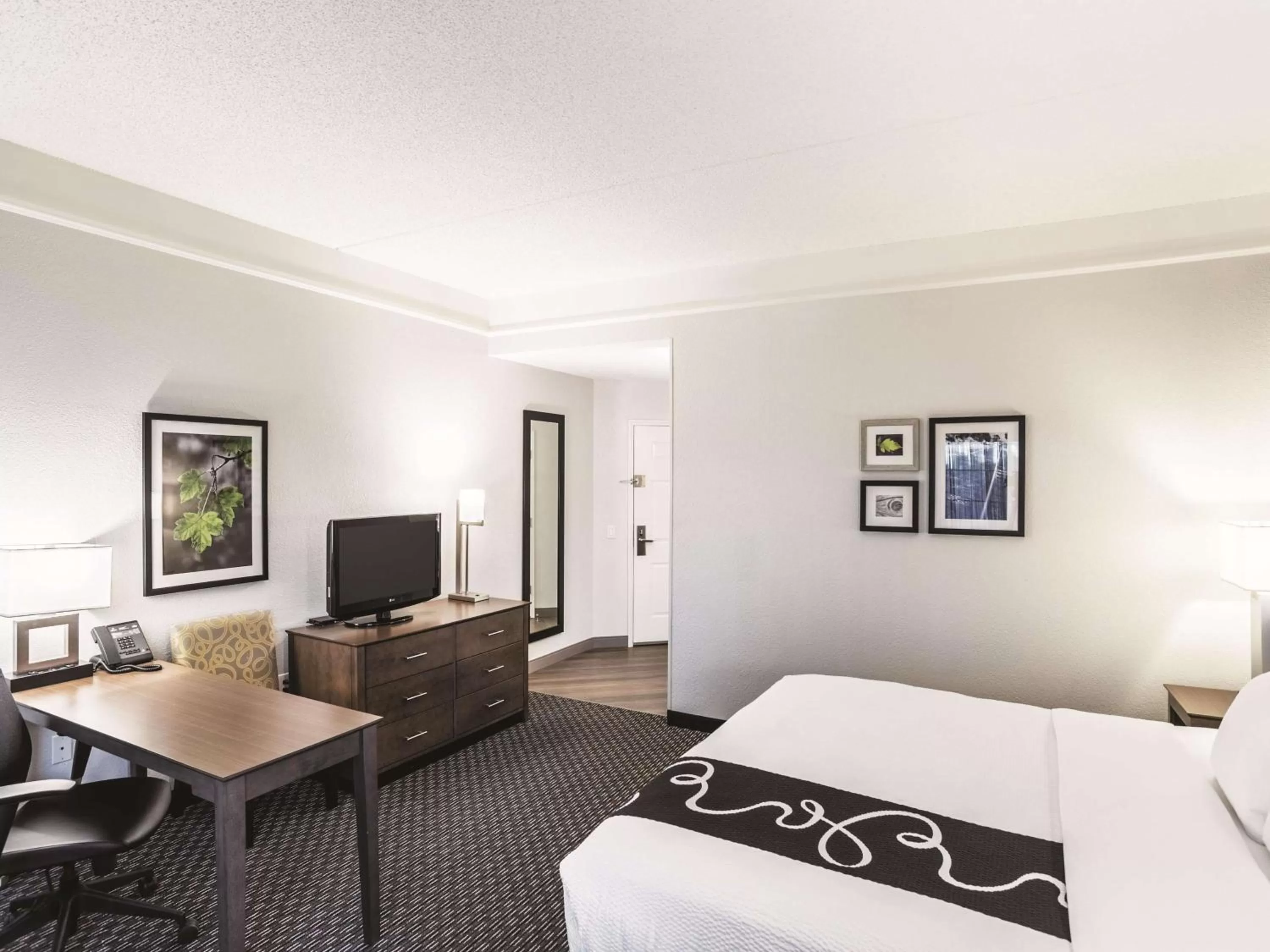 Photo of the whole room, Bed in La Quinta by Wyndham Flagstaff