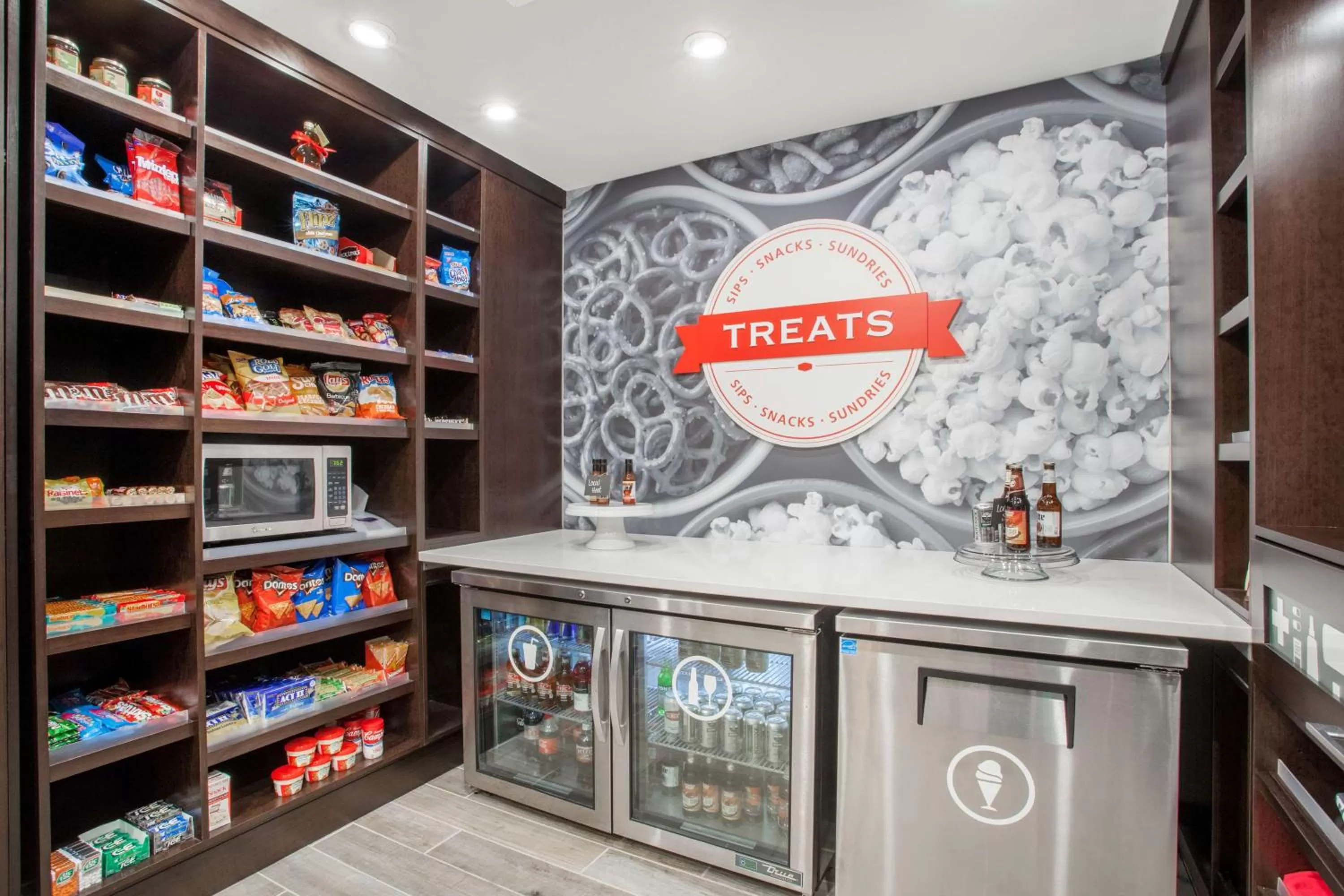 Restaurant/places to eat in Hampton Inn Rochester Penfield, Ny