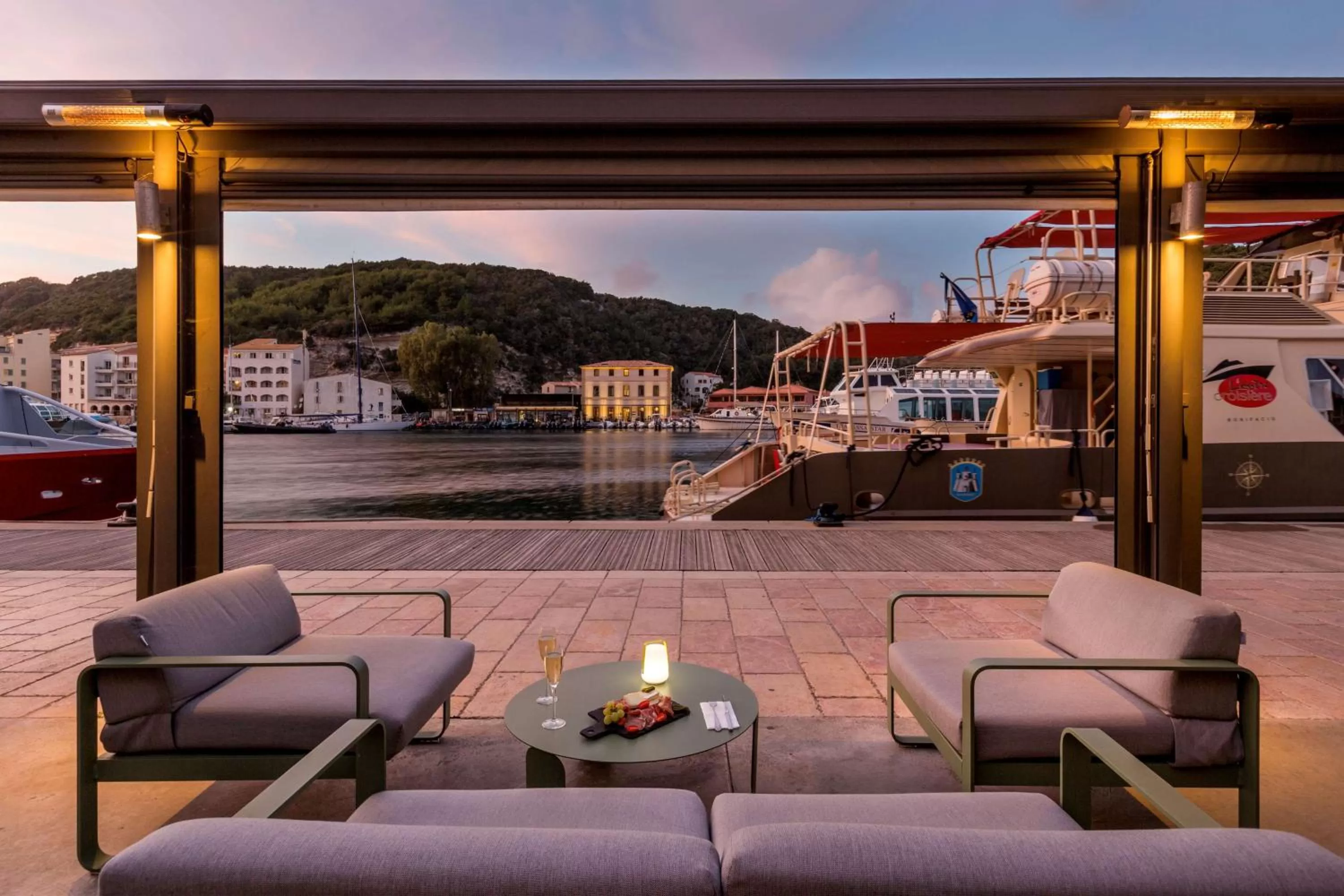 Restaurant/places to eat in Best Western Hotel du Roy d'Aragon