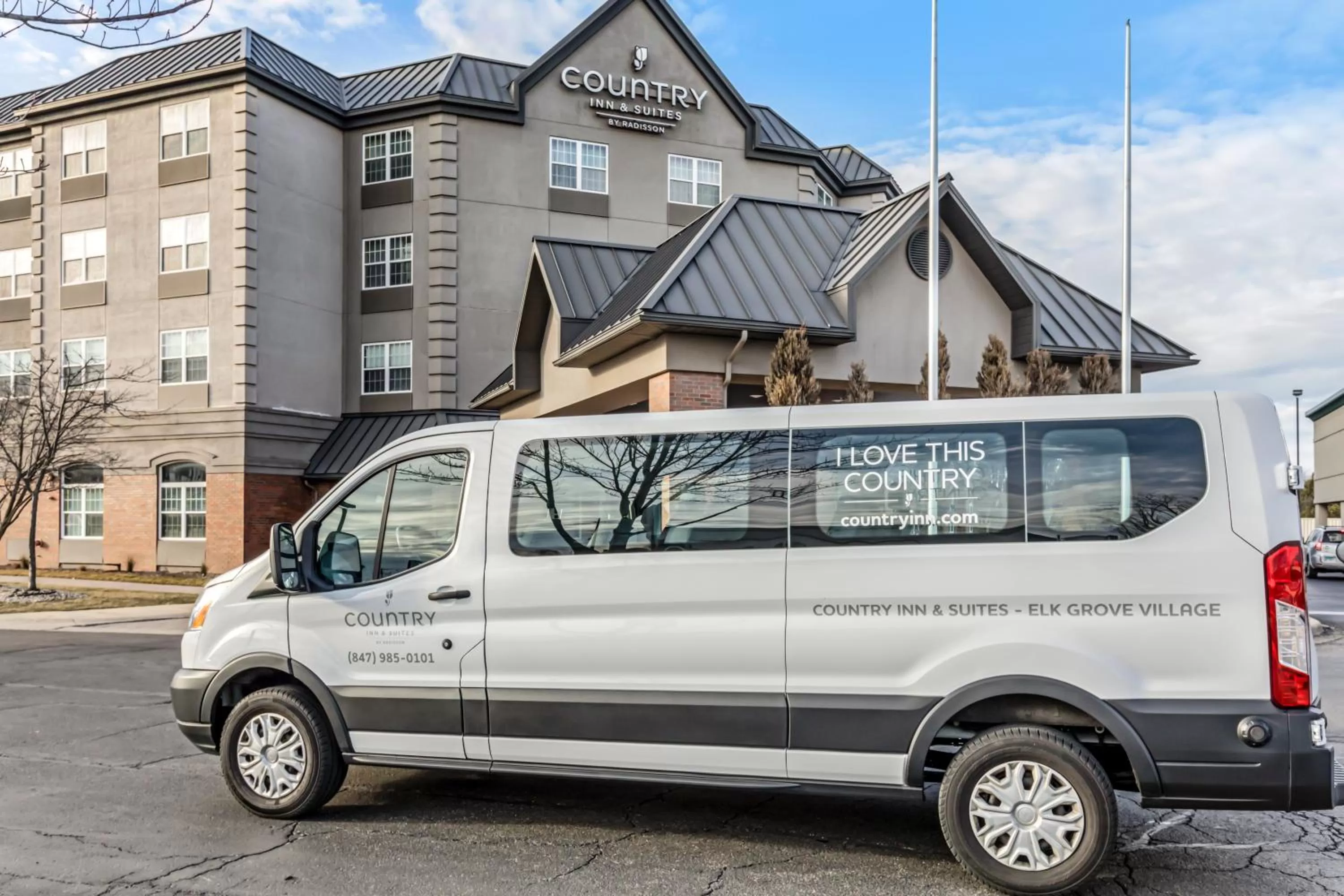 Property building in Country Inn & Suites by Radisson, Elk Grove Village-Itasca