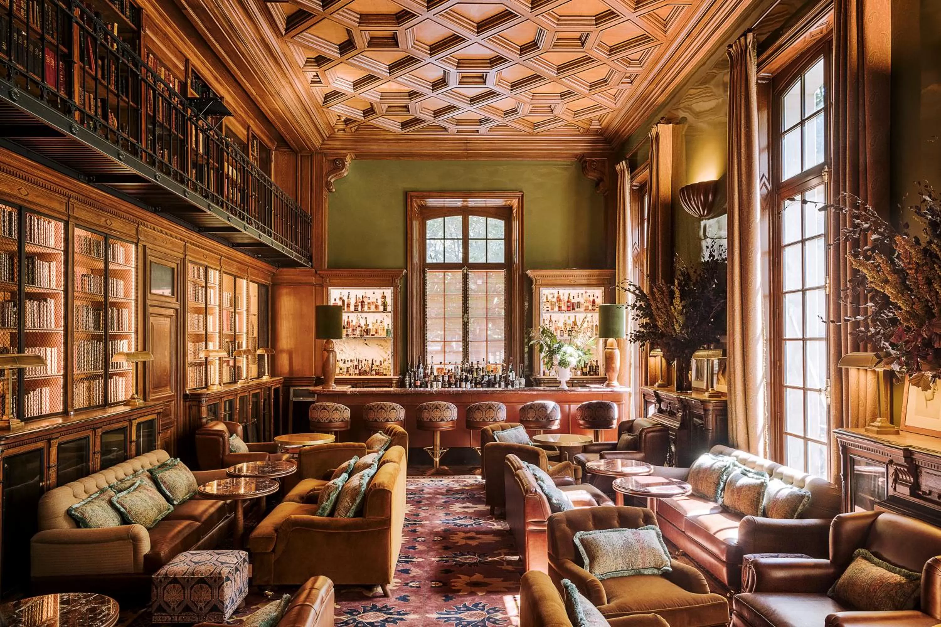 Lounge or bar in Saint James Paris