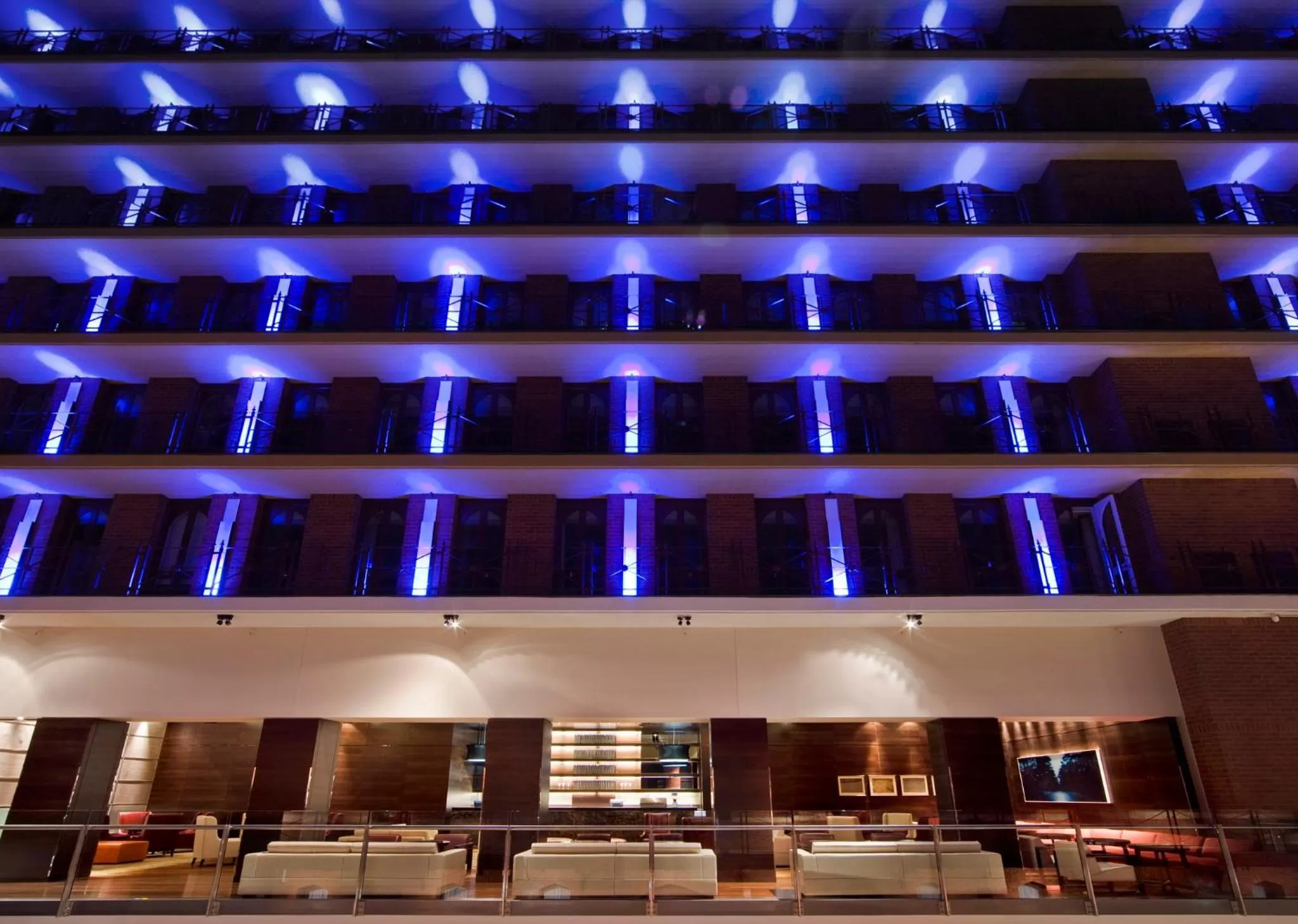 Lounge or bar in InterContinental Melbourne The Rialto by IHG