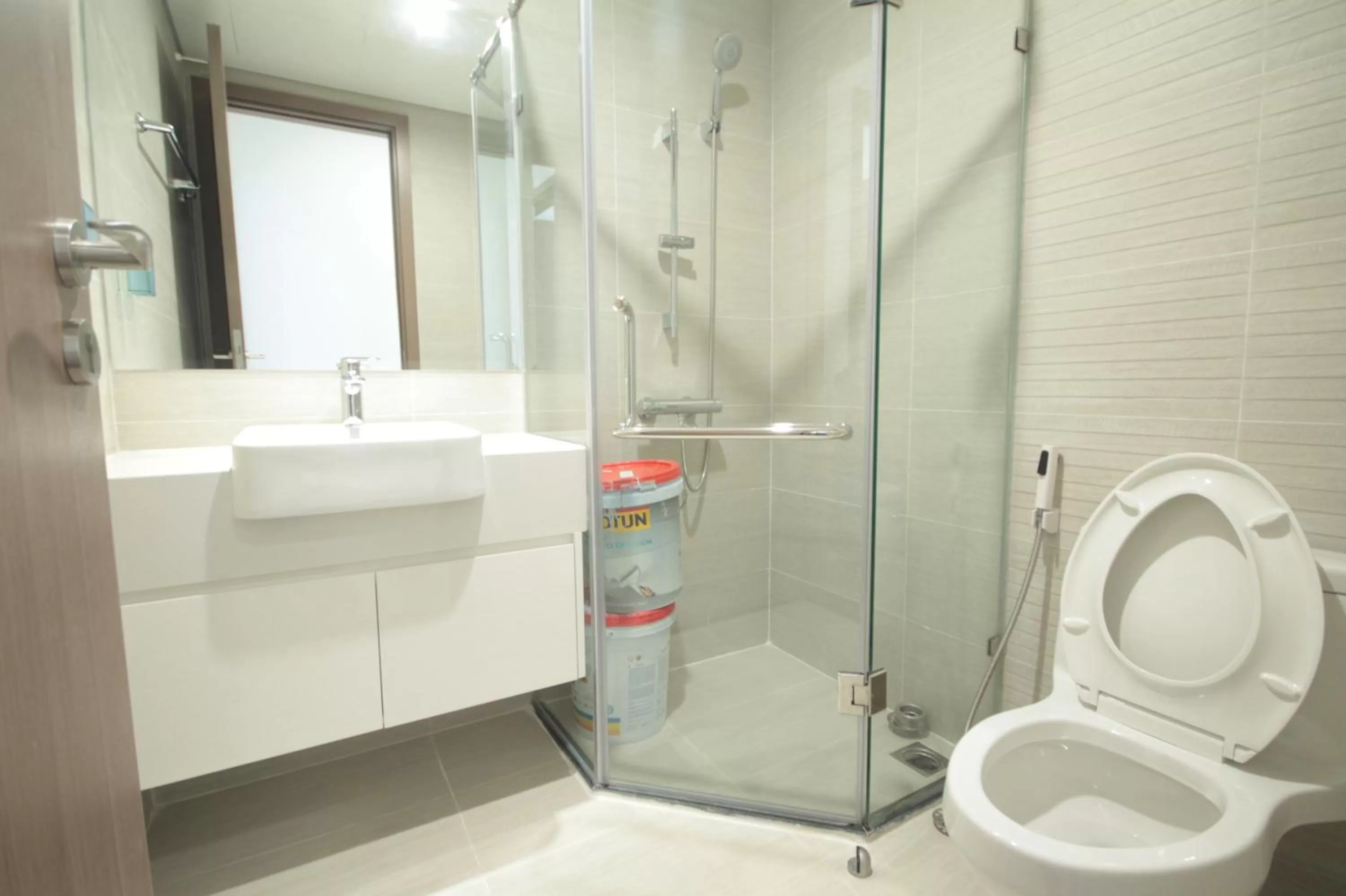 Bathroom in Vinhomes Skylake Apartment - by Bayhomes