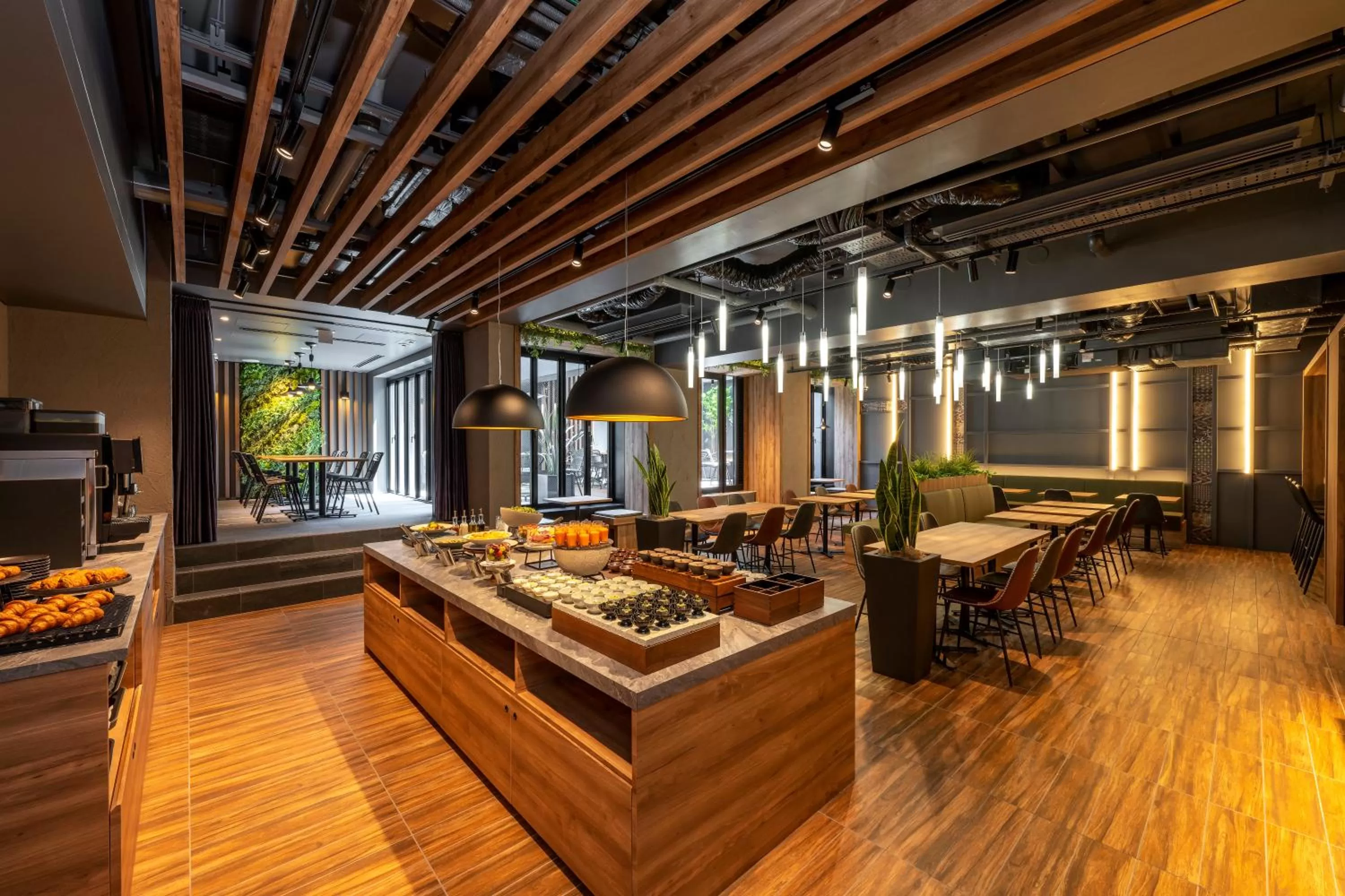 Restaurant/places to eat in HOTEL AMANEK Shinjuku Kabukicho