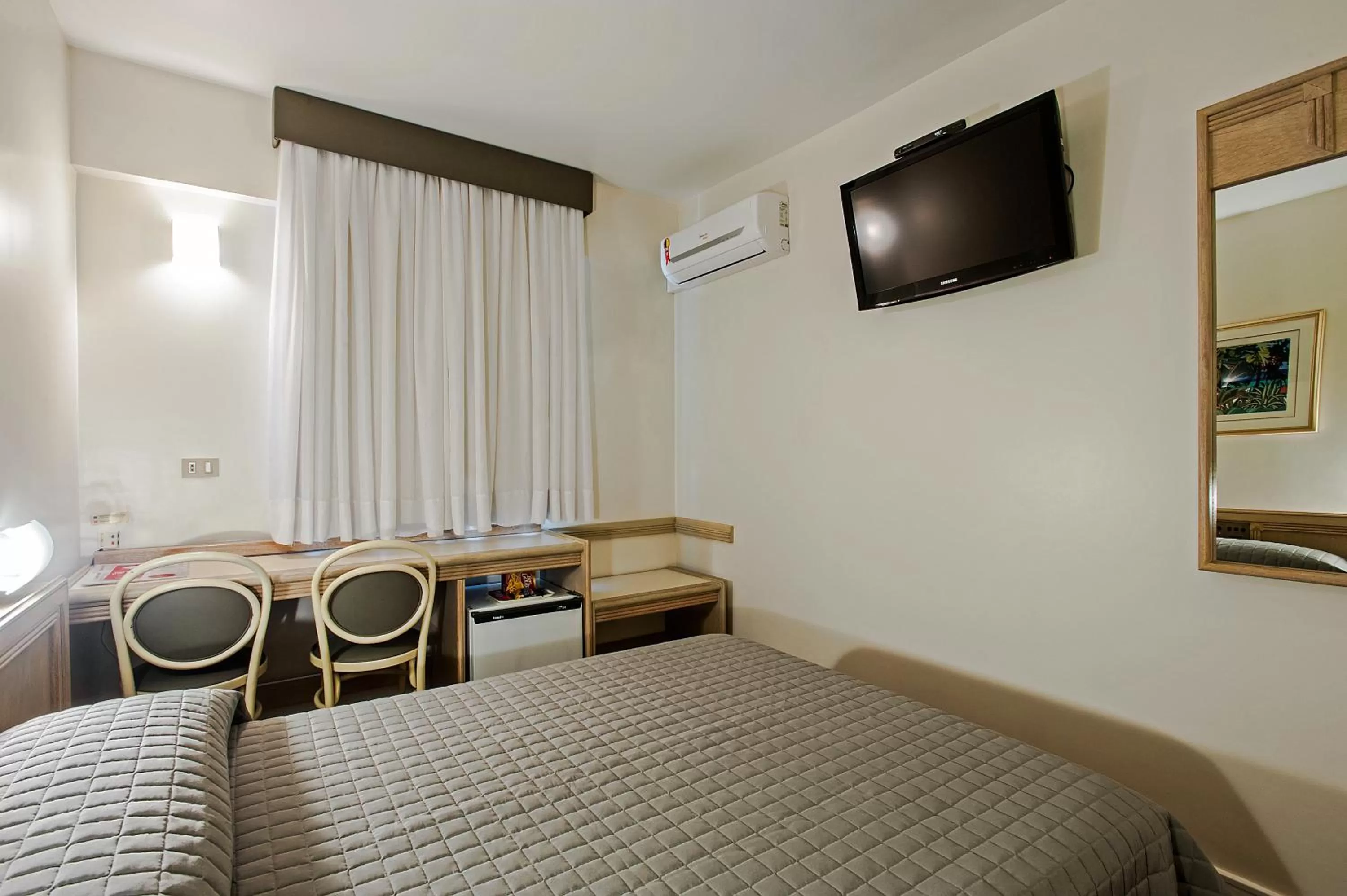 Photo of the whole room, Bed in Trevi Hotel e Business