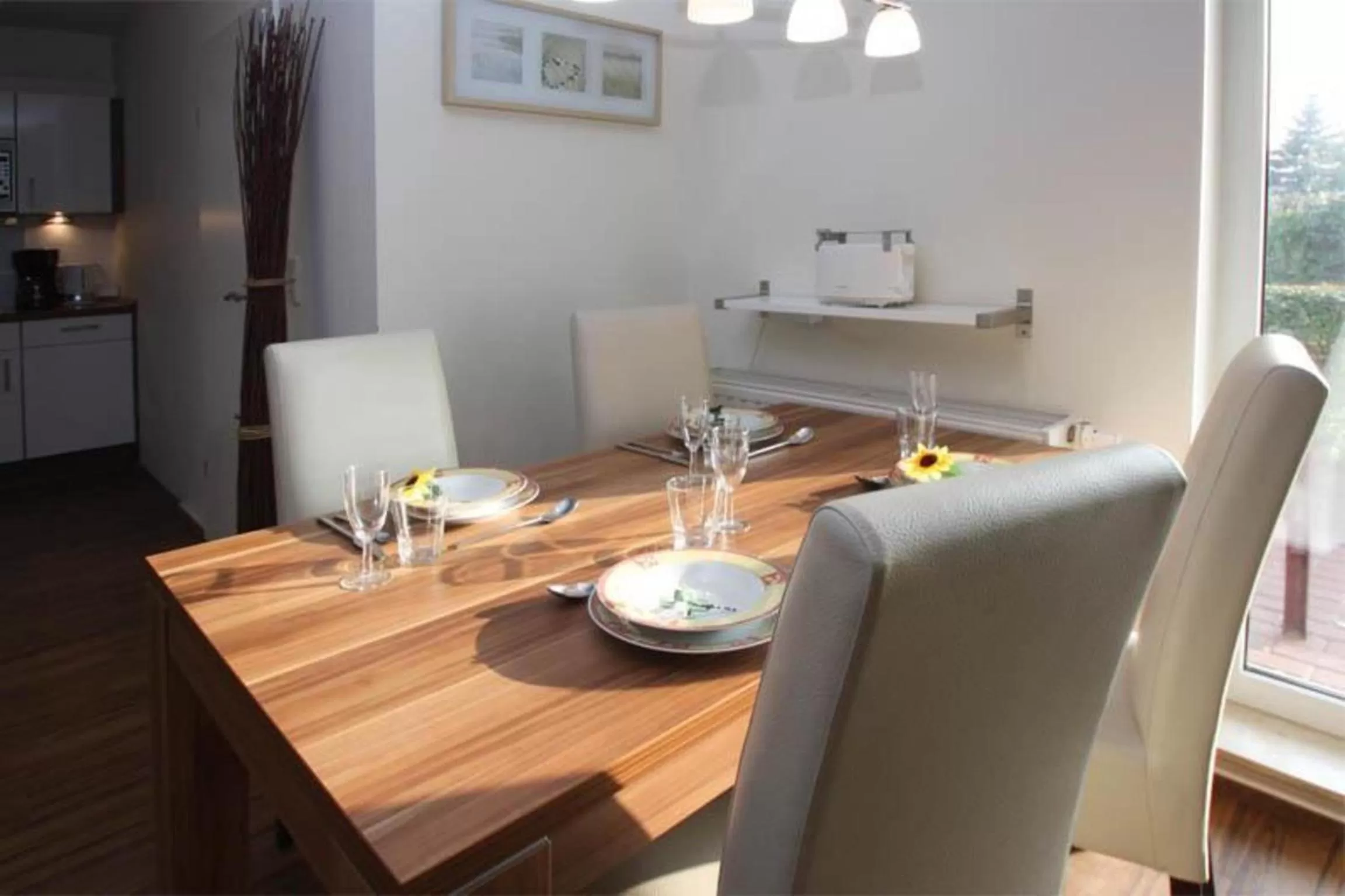 Dining Area in Yachthafenresidenz
