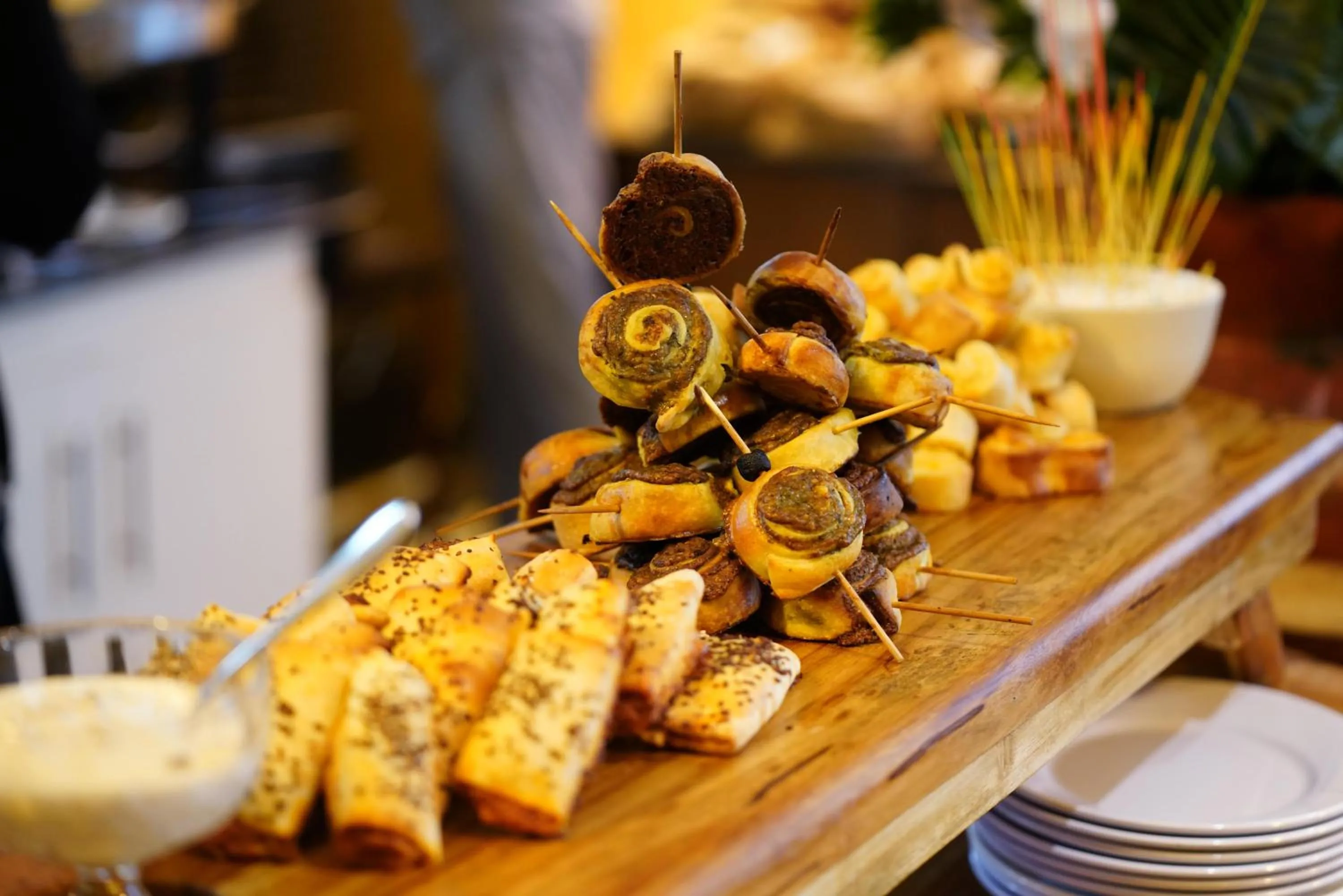 Restaurant/places to eat in Mado Hotel