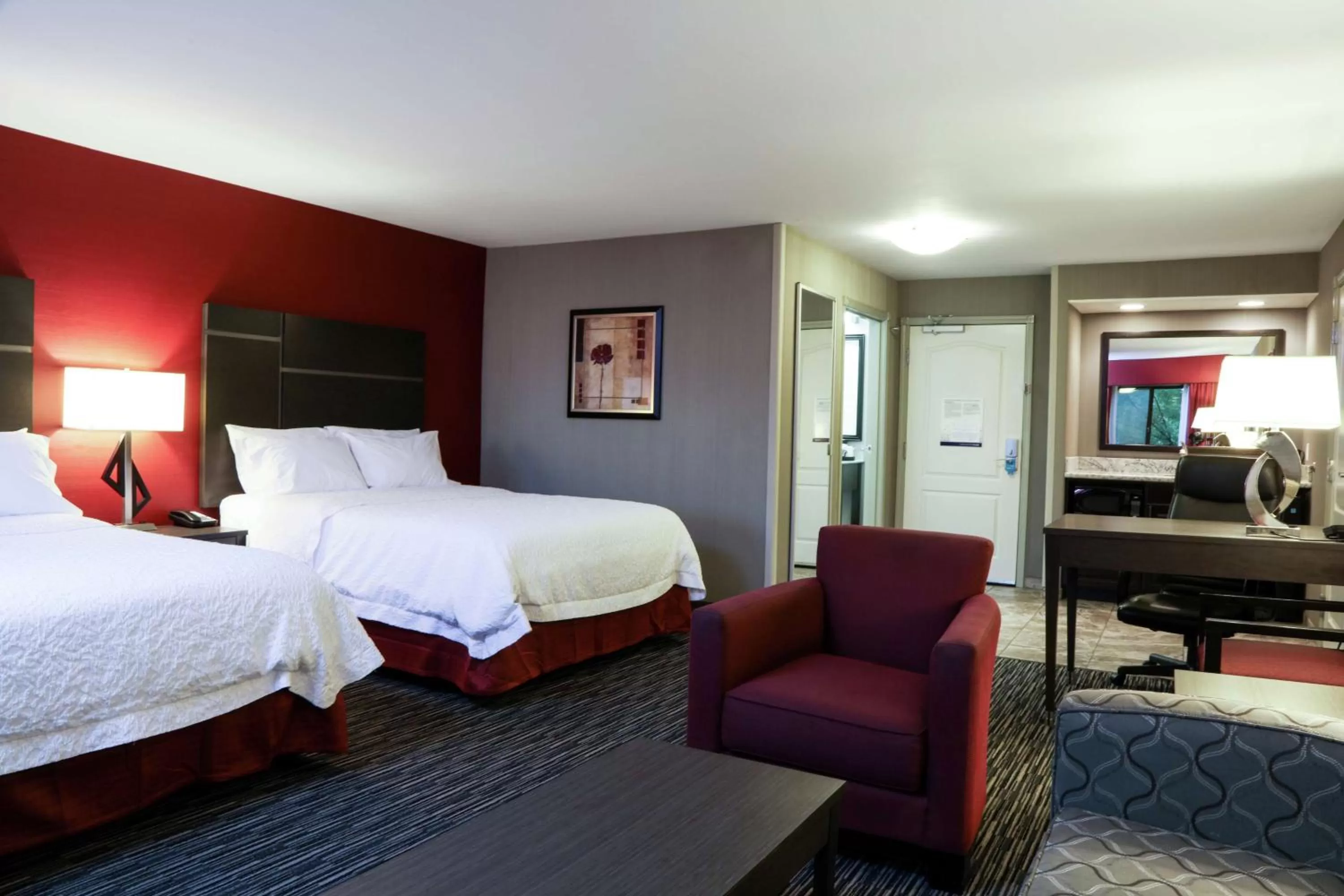 Bedroom, Bed in Hampton Inn & Suites Temecula
