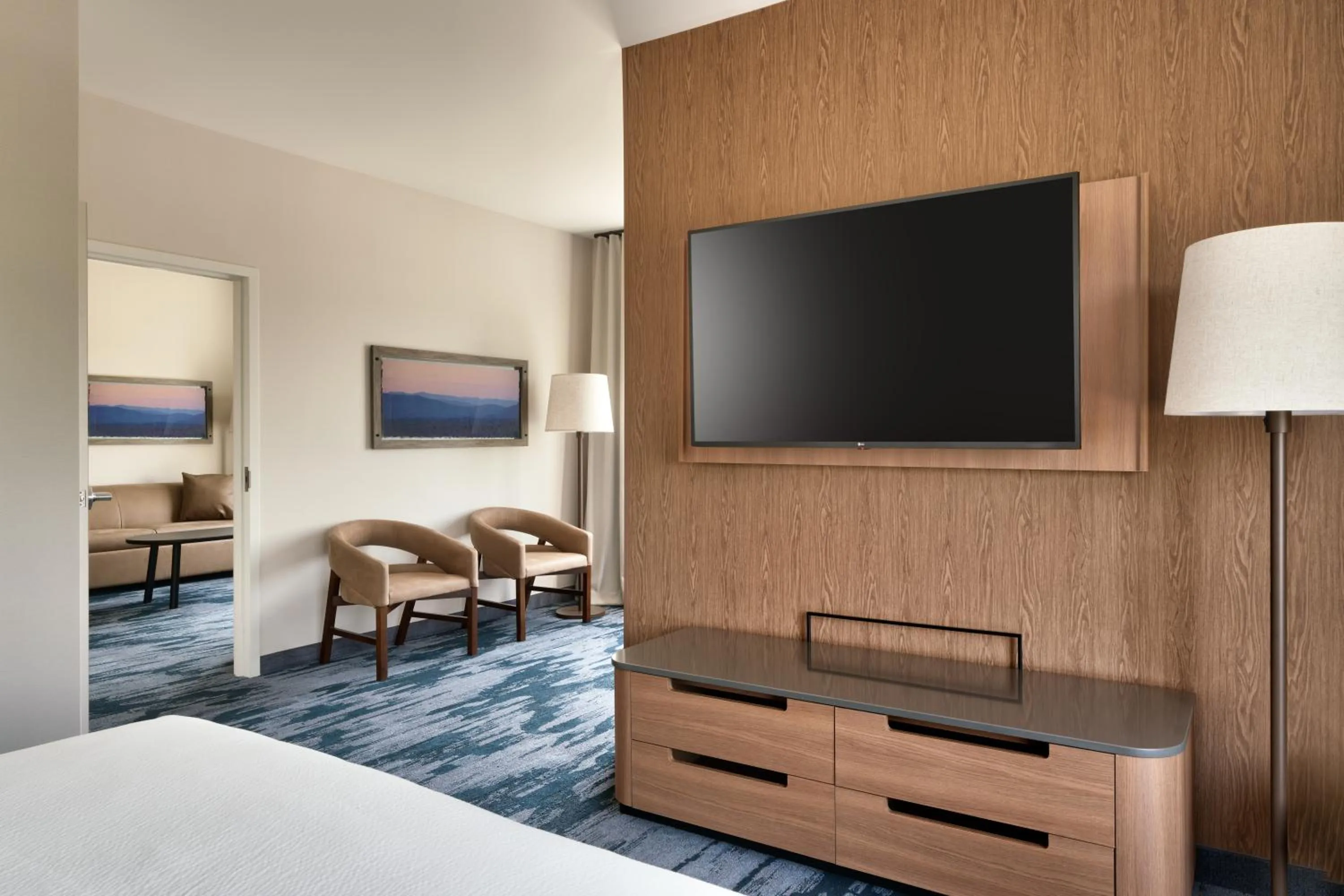 Communal lounge/ TV room, Bed in Fairfield by Marriott Inn & Suites Salt Lake City Cottonwood