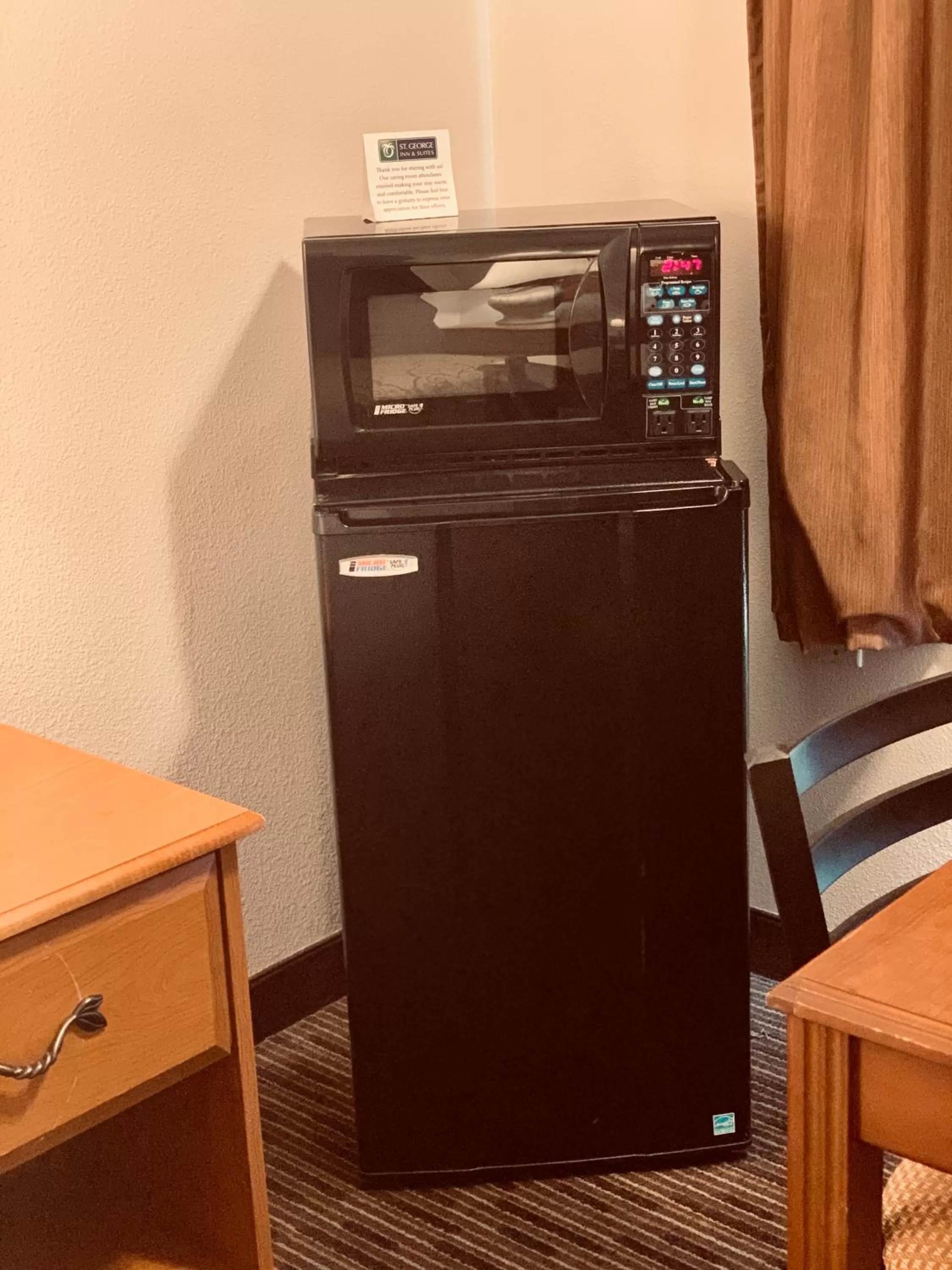 Kitchen or kitchenette in St. George Inn and Suites