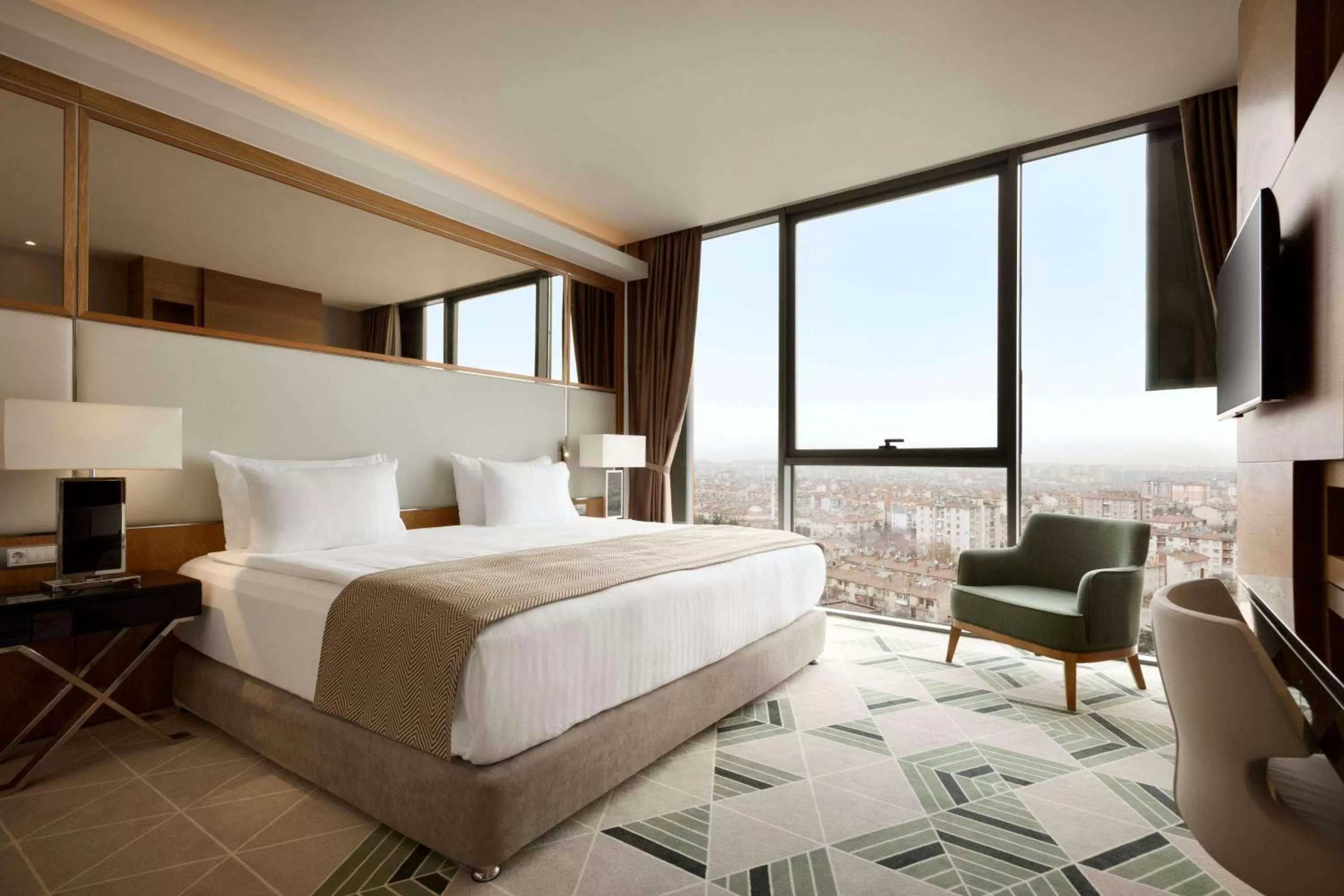 Photo of the whole room, Bed in Ramada Plaza By Wyndham Konya