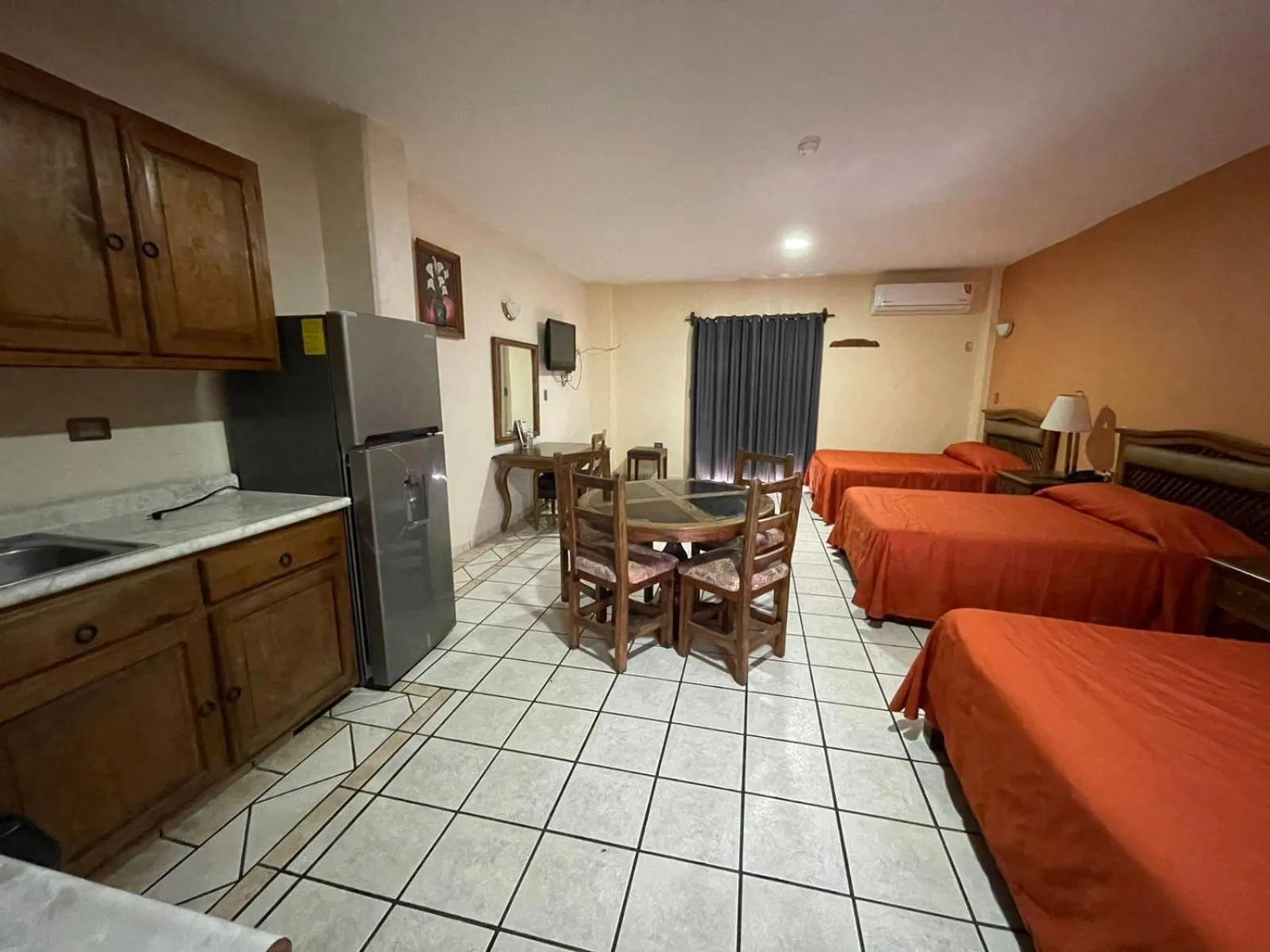 Photo of the whole room in Hotel Las Fuentes