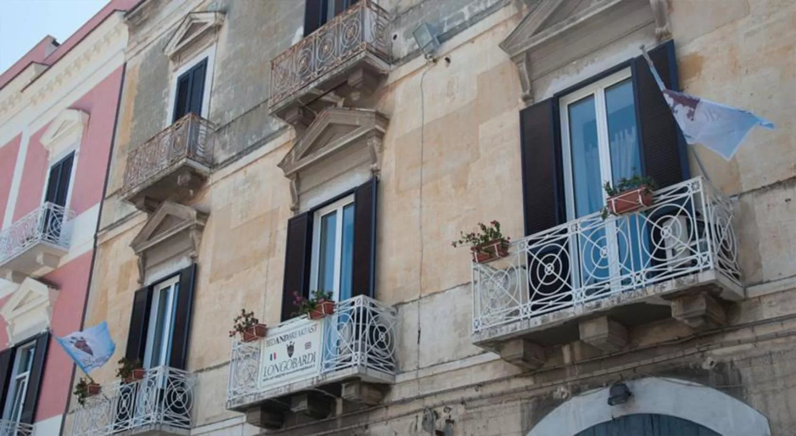 Property Building in B&B Longobardi