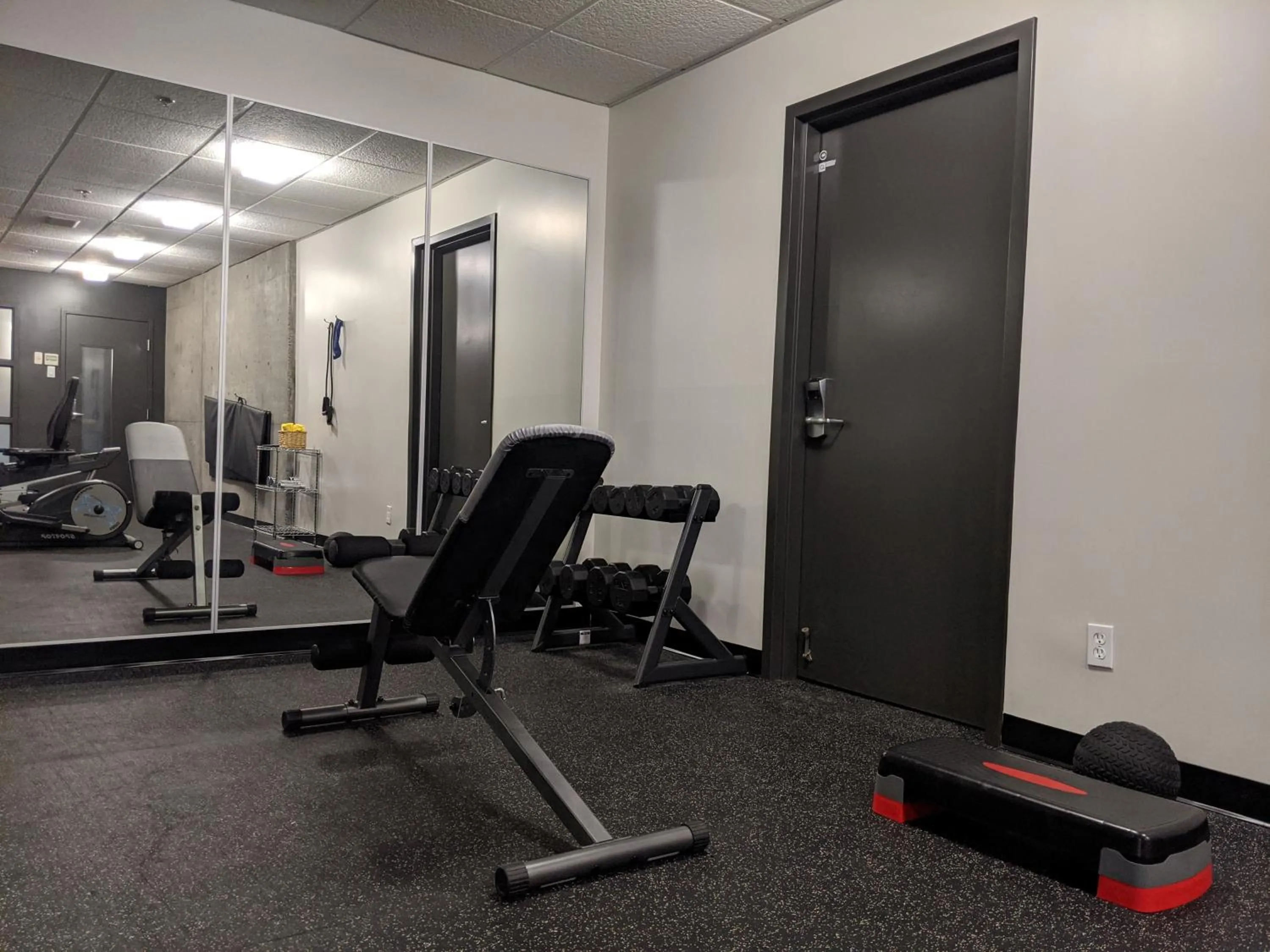 Fitness centre/facilities in Grand Times Hotel – Aeroport de Quebec