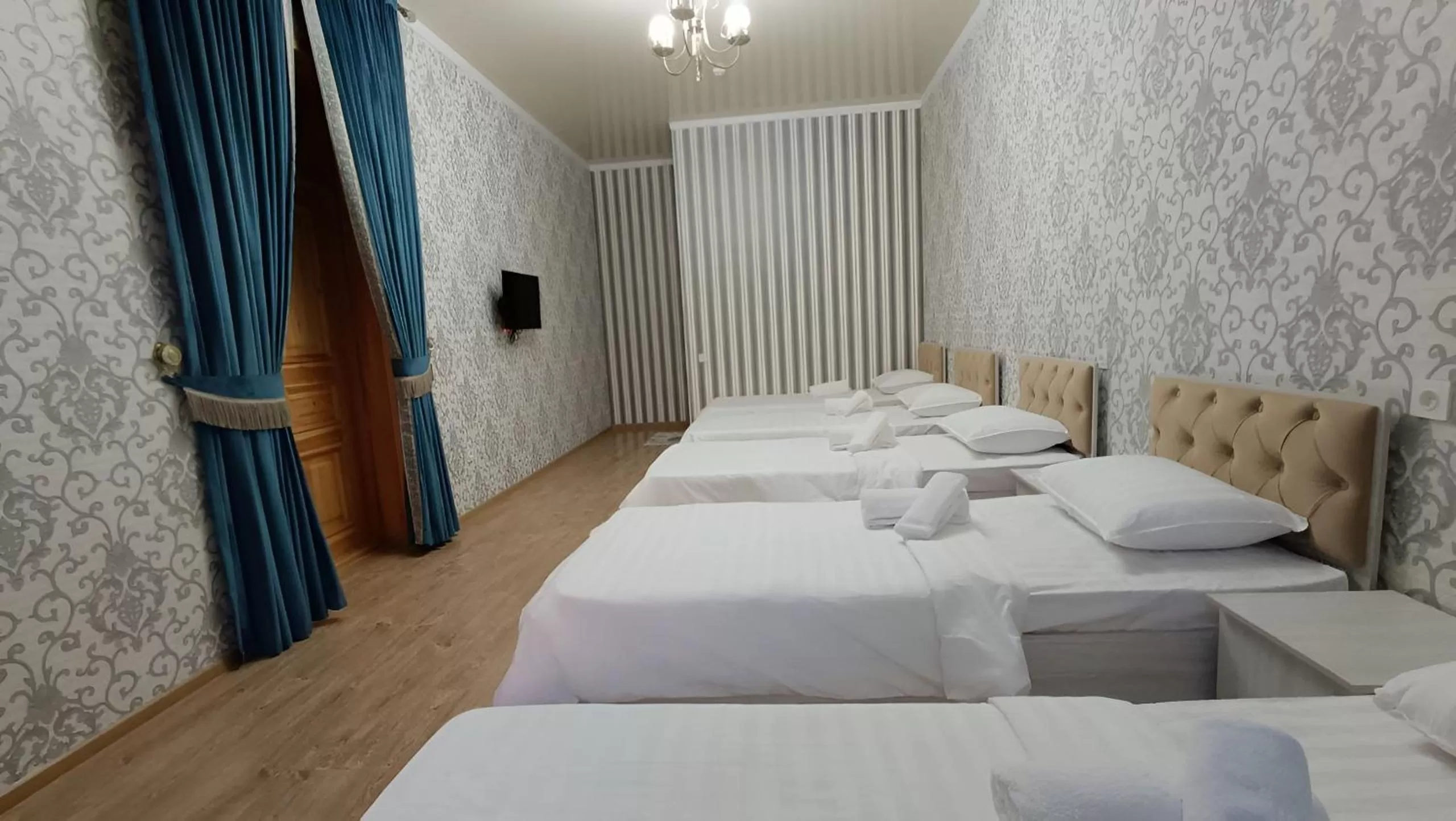 Quadruple Room with Shower in Aminabonu Hotel