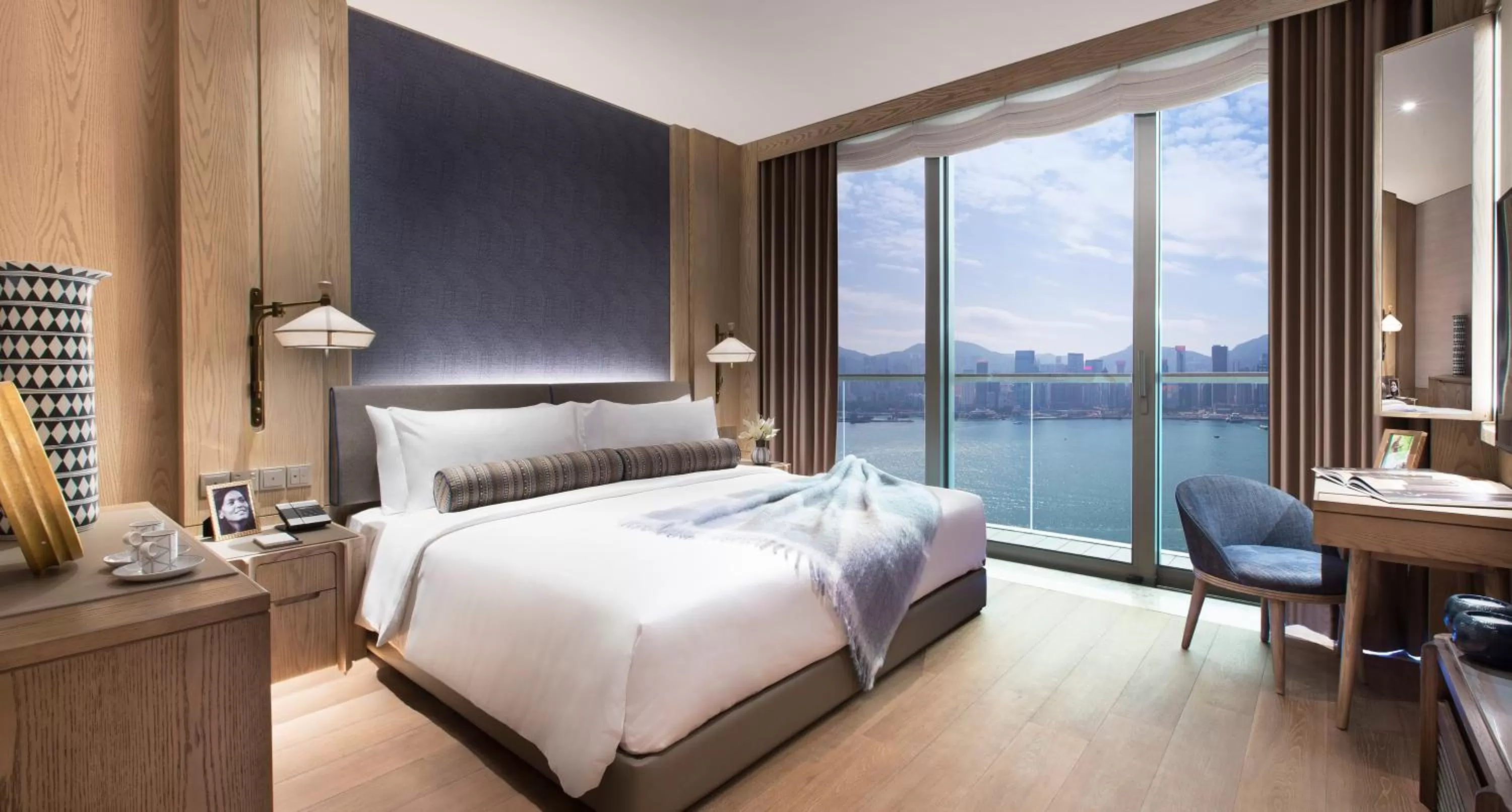 Sea view, Bed in K11 ARTUS