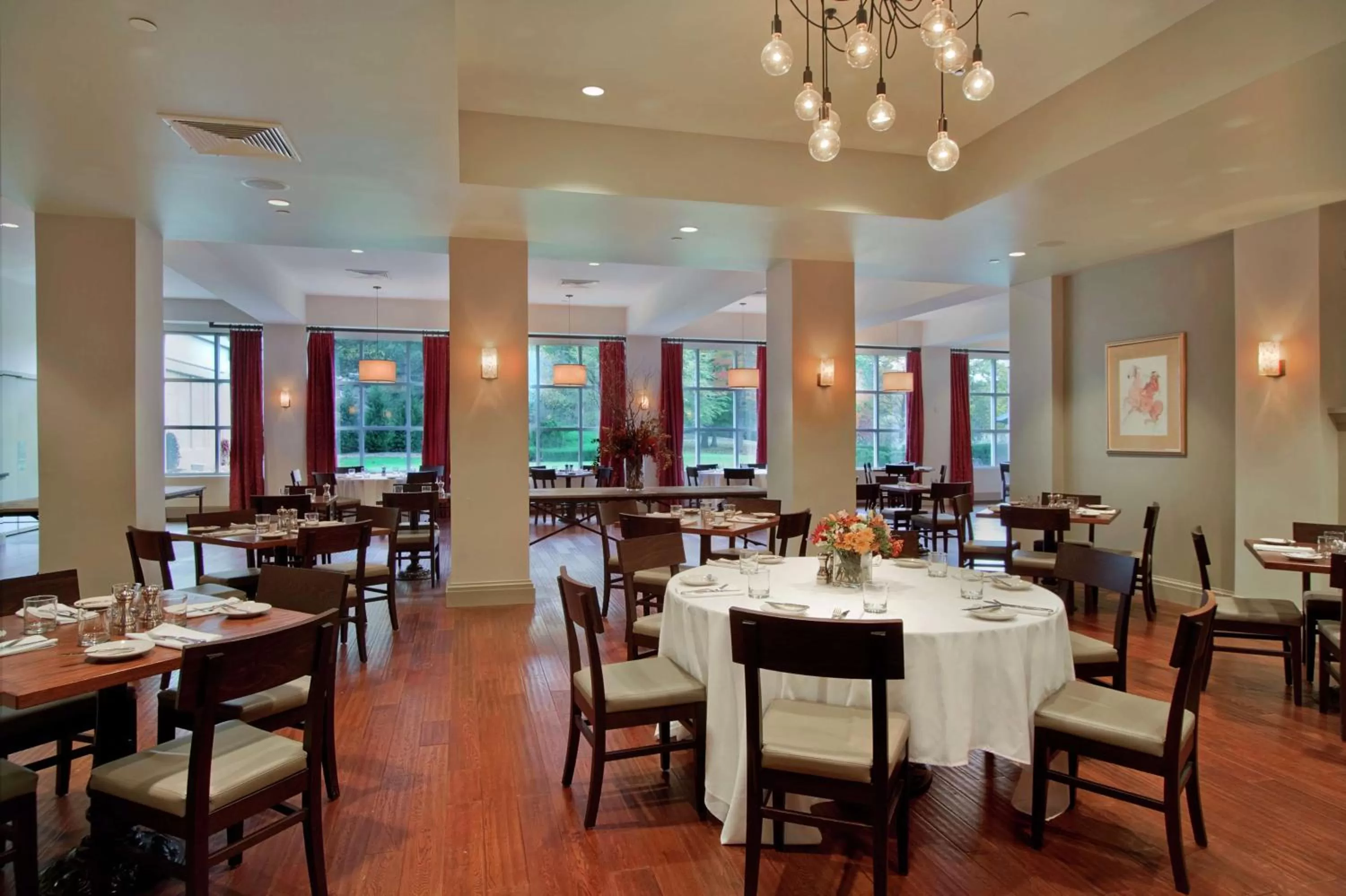 Restaurant/places to eat in Hilton Pearl River
