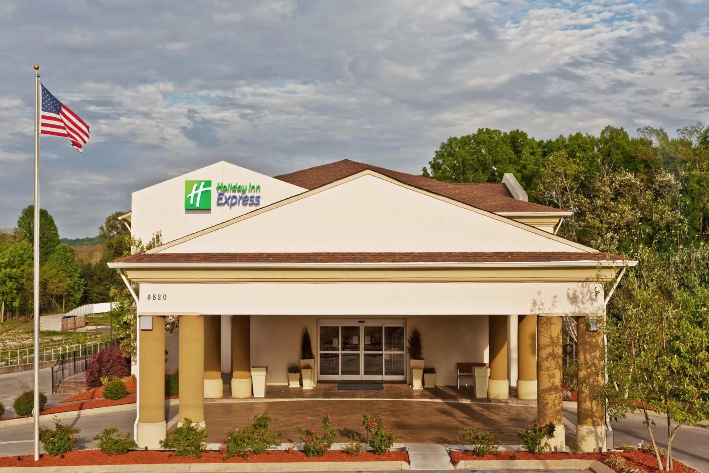 Holiday Inn Express & Suites Chattanooga-Hixson by IHG