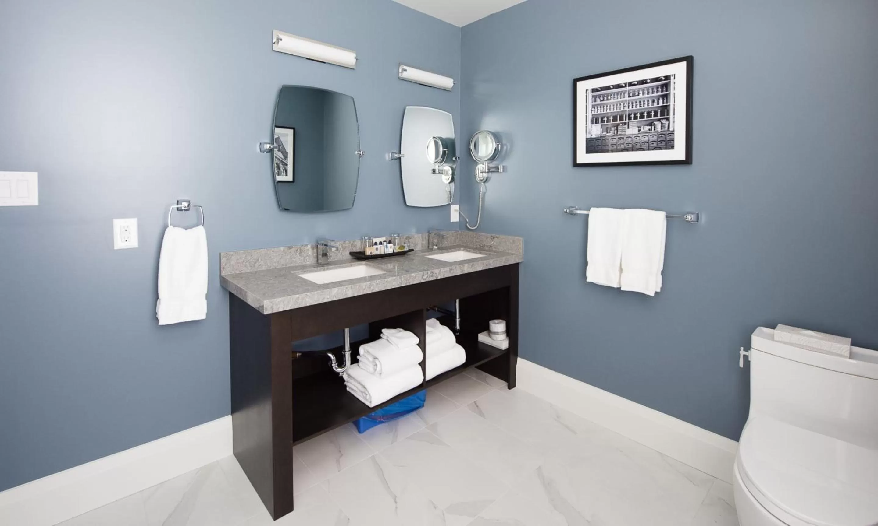 Bathroom in 124 on Queen Hotel & Spa