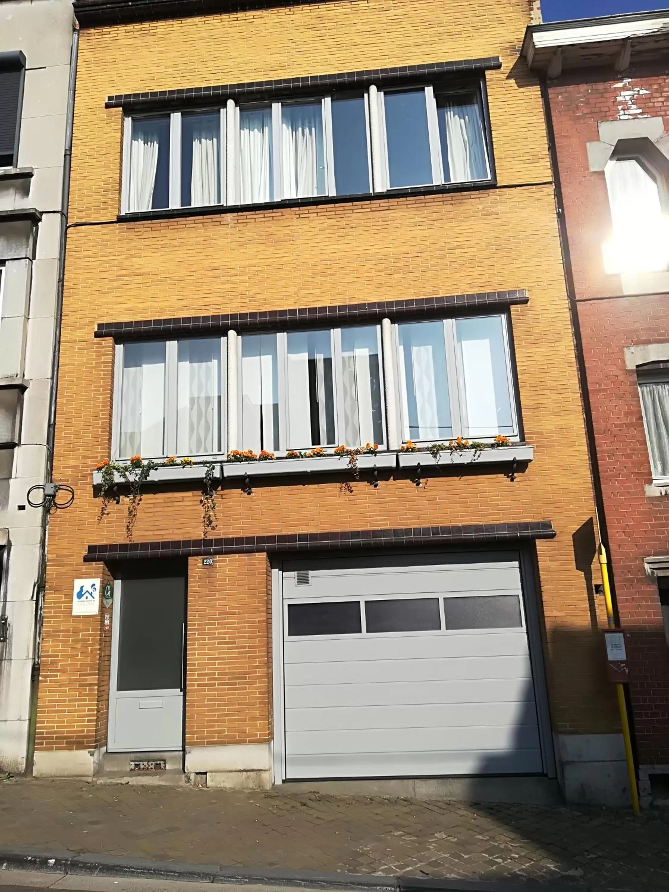 Facade/entrance in W'allons nous dormir